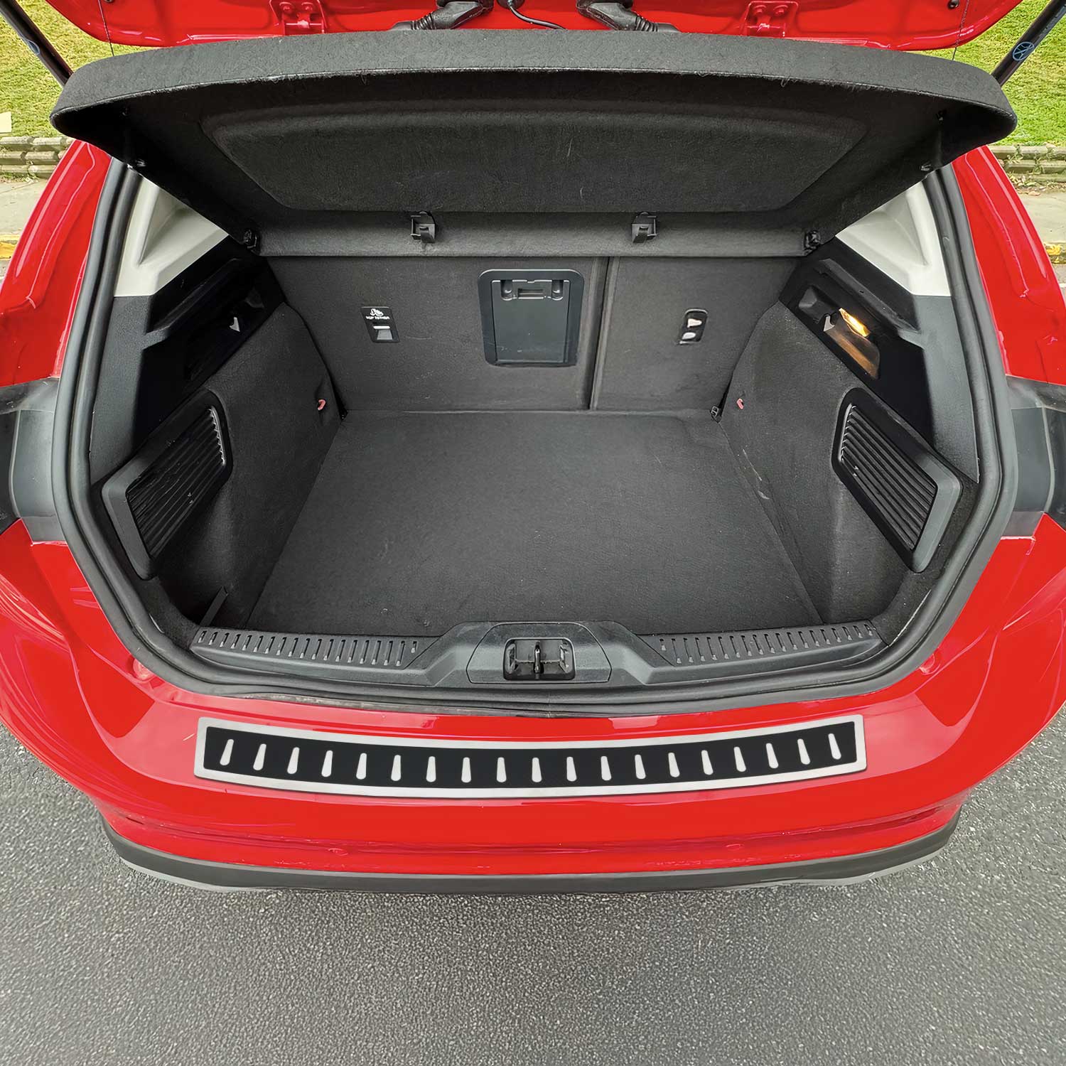 2018-2024 Ford Focus Hatchback Rear Bumper Sill Cover Guard Stainless Steel