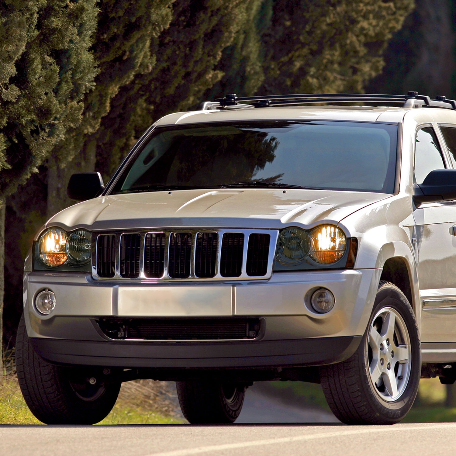 2005-2007 Jeep Grand Cherokee Factory Style Headlights Chrome/Smoke Lens