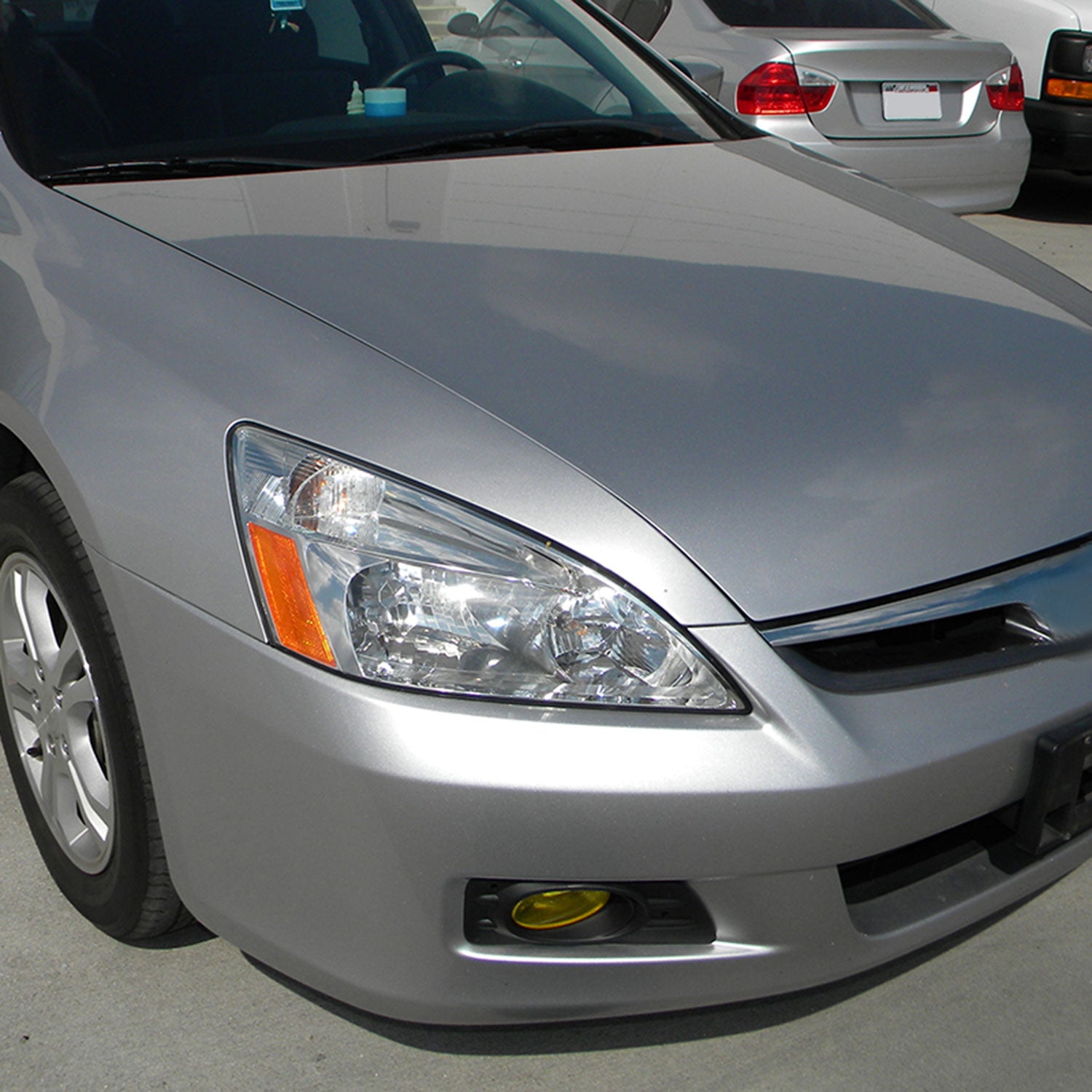 2006-2007 Honda Accord Sedan H11 Fog Lights Kit Chrome Housing/Yellow Lens