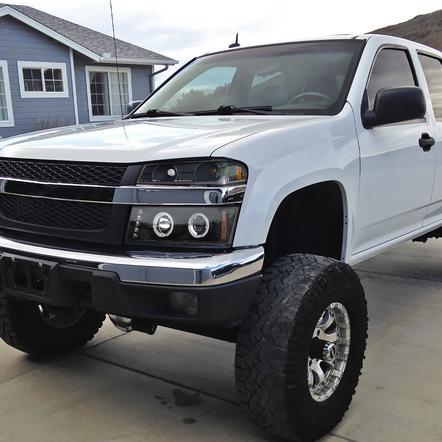 2004-2012 Chevy Colorado/ GMC Canyon Dual Halo Projector Headlights Matt Black