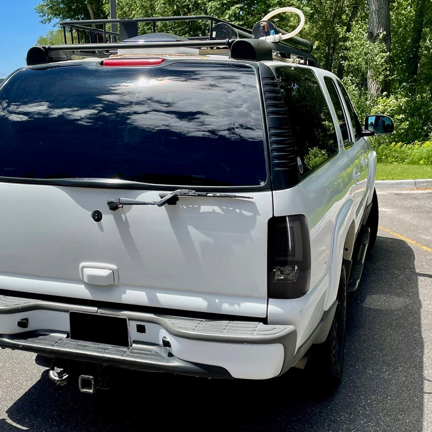 2000-2006 Chevy Suburban/Tahoe/Yukon/XL LED Tail Lights Glossy Black/Smoke
