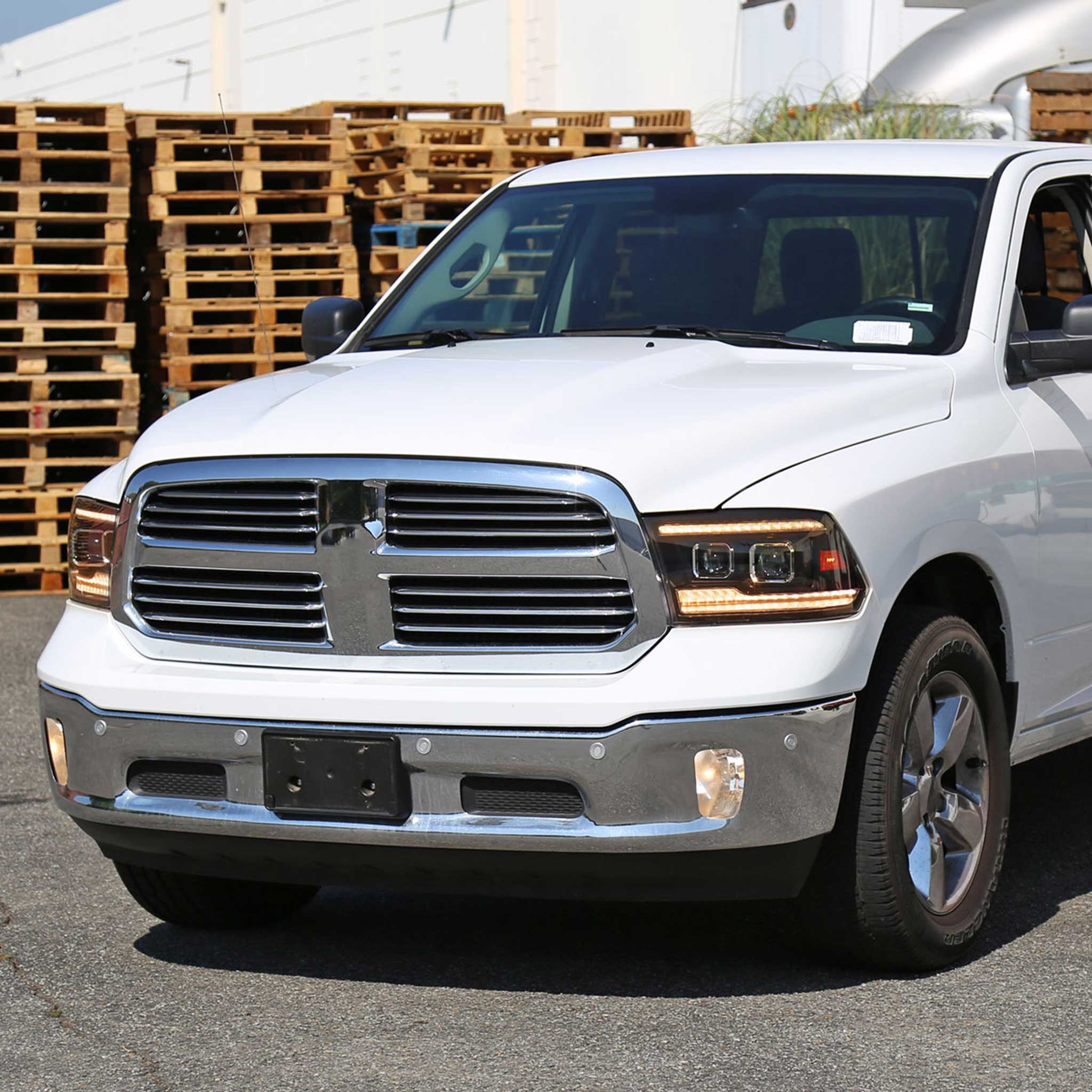 For Dodge RAM 1500 2009-18 / RAM Classic 2019-21 / 2500 3500 2010-18 Amber LED Bar Switchback Projector Headlights Matte Black Housing Clear Lens