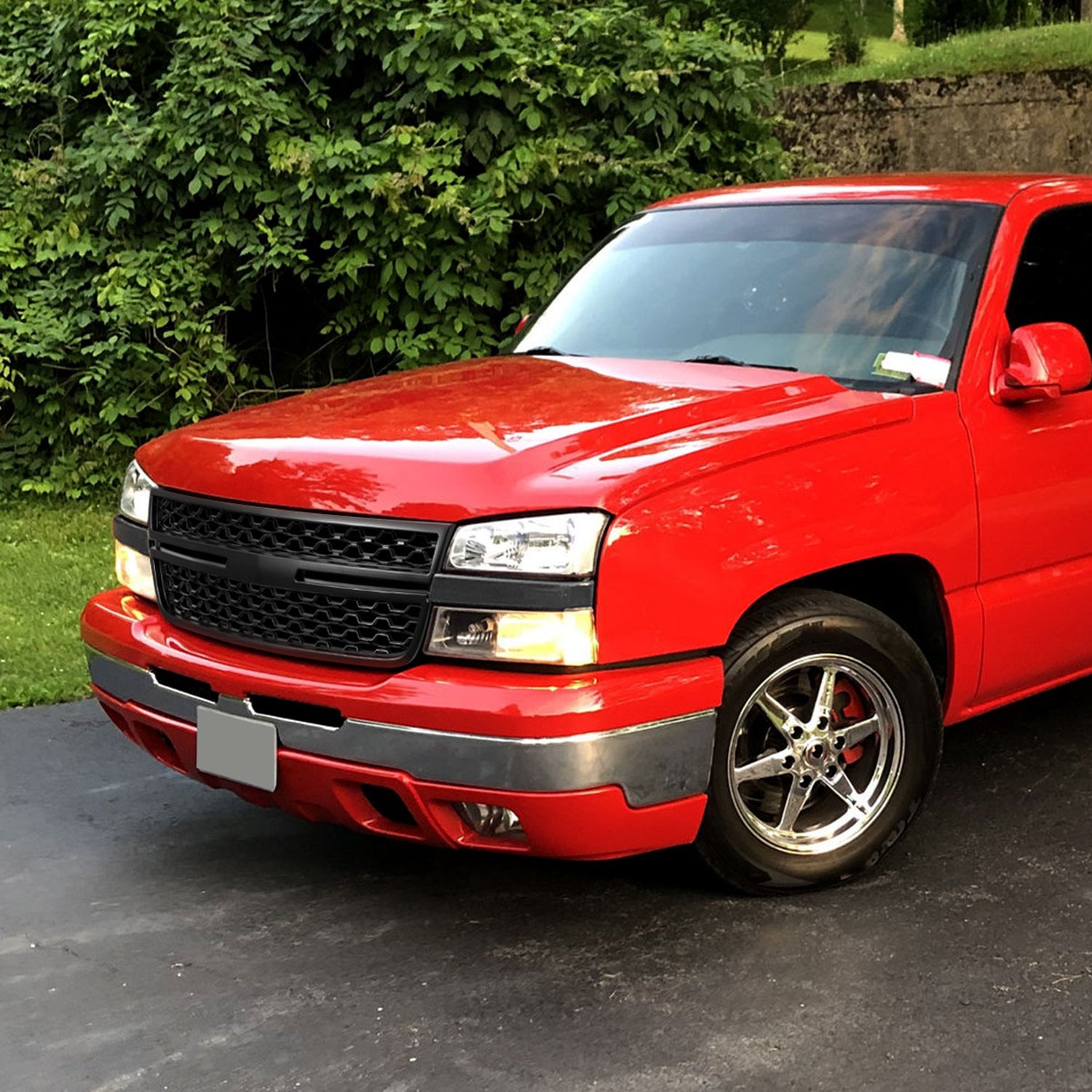 2005-2006 Chevy Silverado 2500HD/3500HD Black Honeycomb Front Hood Grille