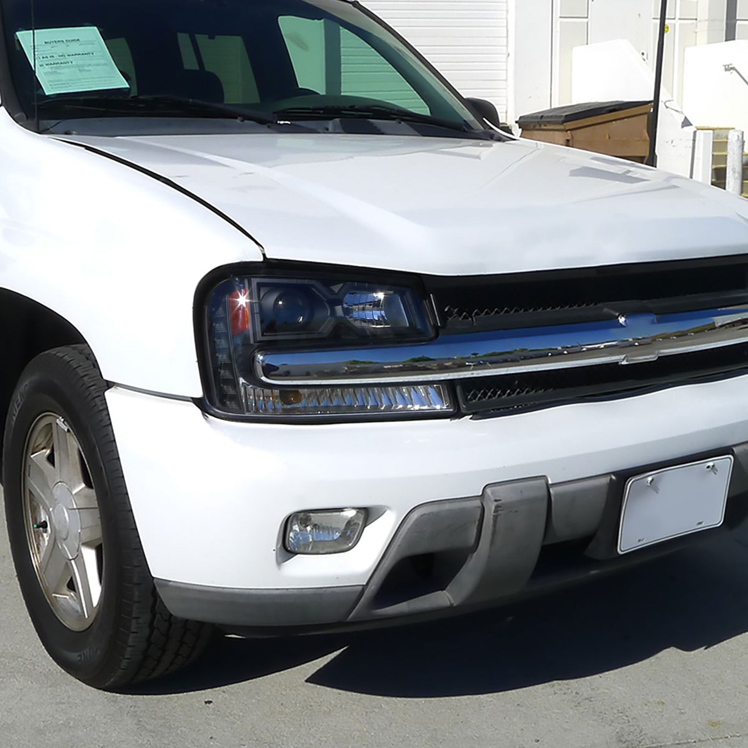 2002-2009 Chevy Trailblazer Projector Headlights LED Light Strip Matt Black