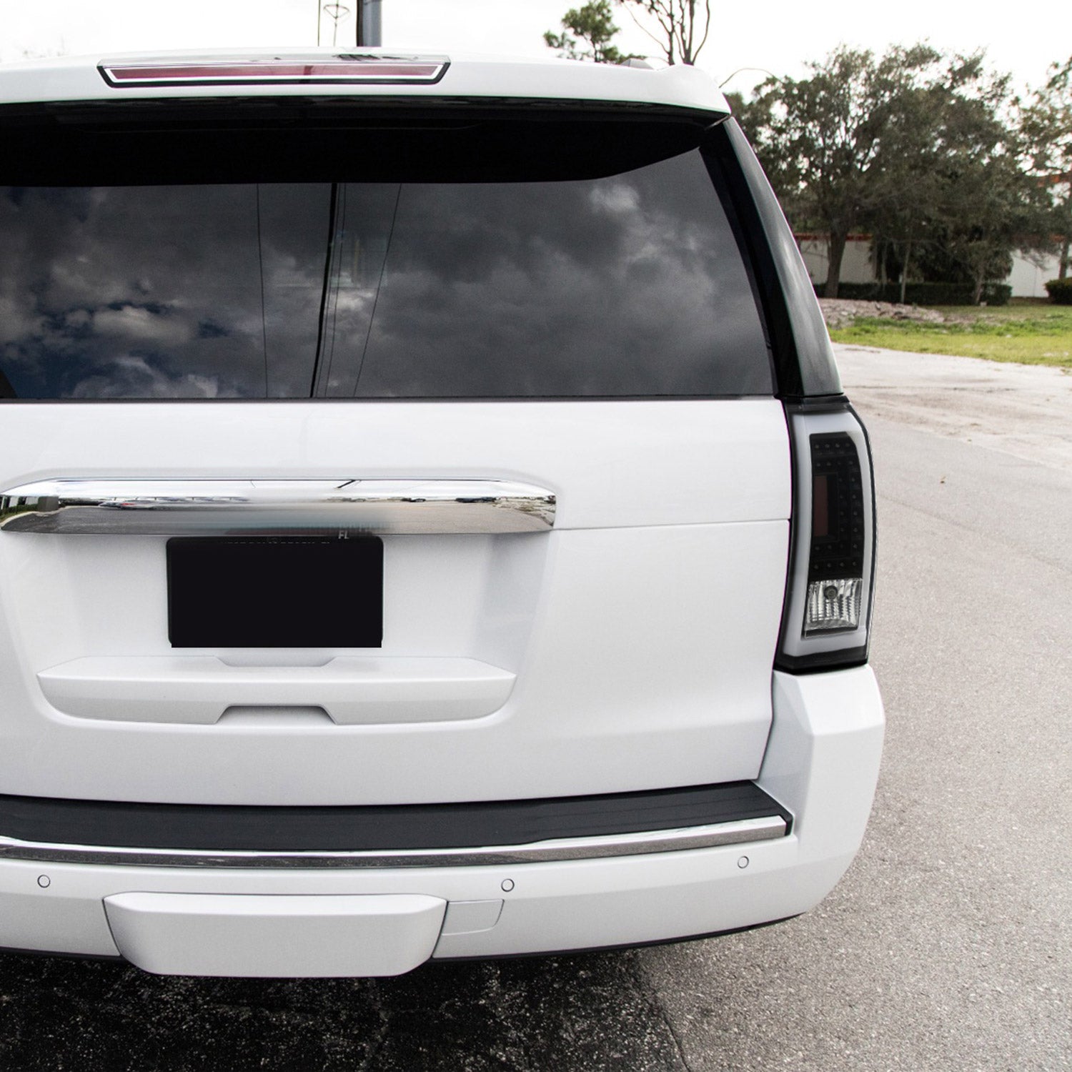 2015-2020 GMC Yukon/Yukon XL LED Tail Lights Matte Black Housing/Clear Lens