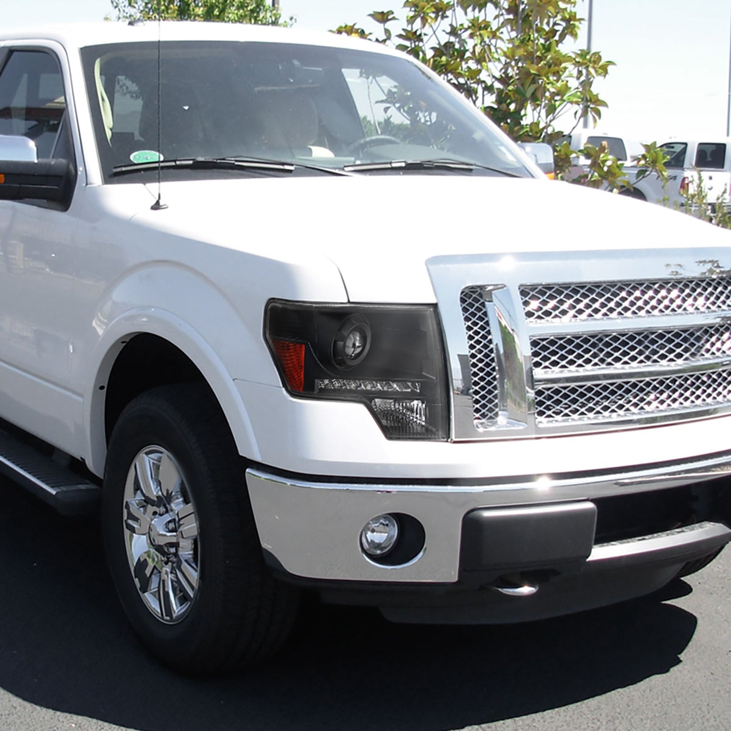 2009-2014 Ford F-150 Projector Headlights w/ LED Light Strip Matte Black/Clear