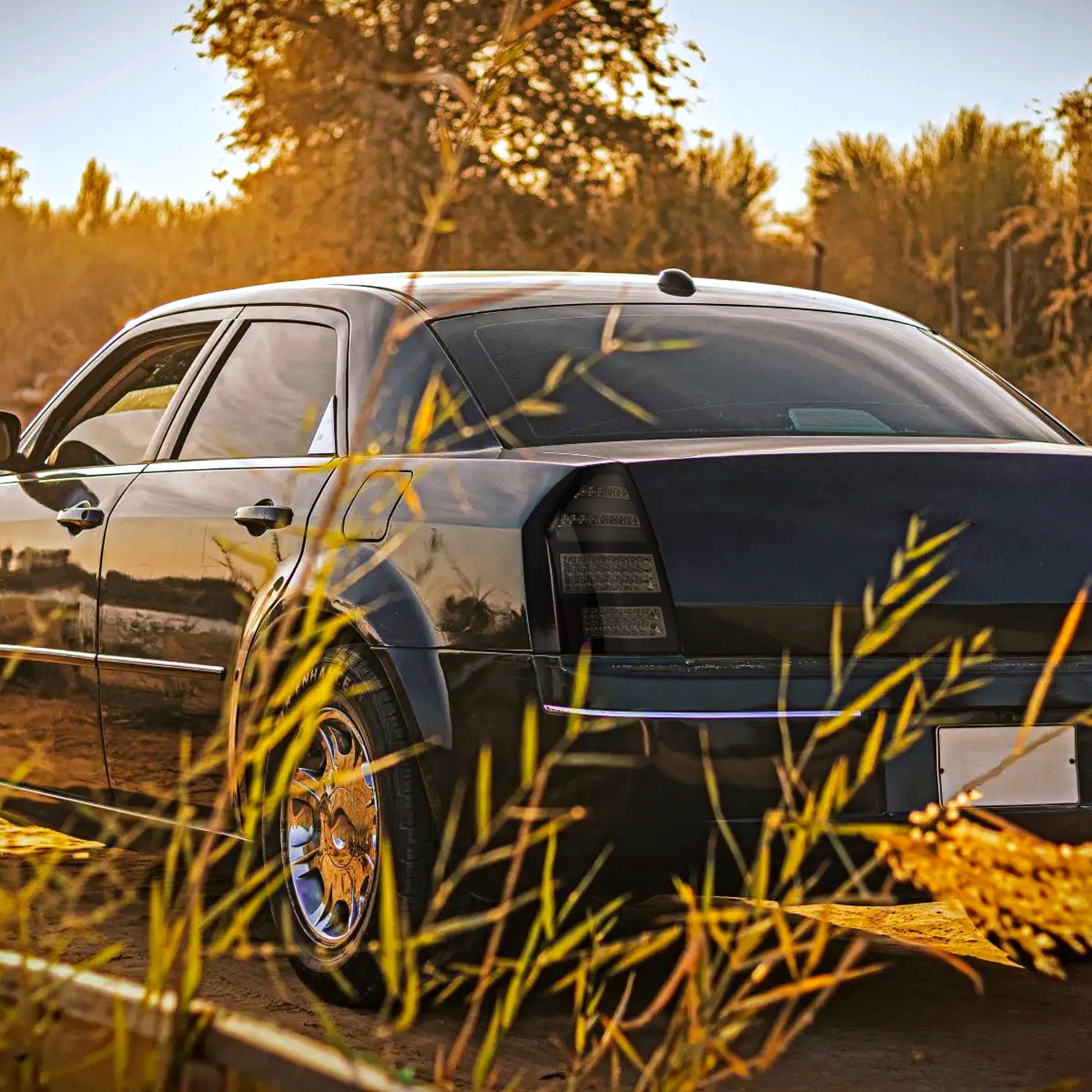 2005-2007 Chrysler 300C LED Tail Lights Glossy Black Housing/Smoke Lens