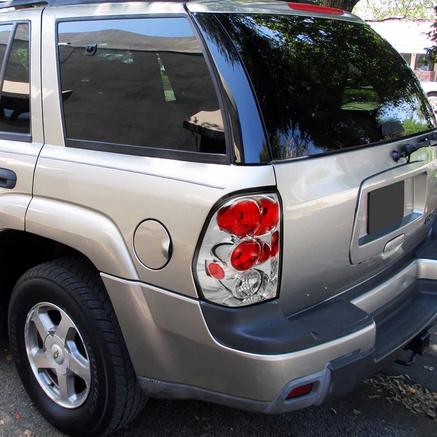 2002-2009 Chevrolet Trailblazer Tail Lights Chrome Housing/Clear Lens