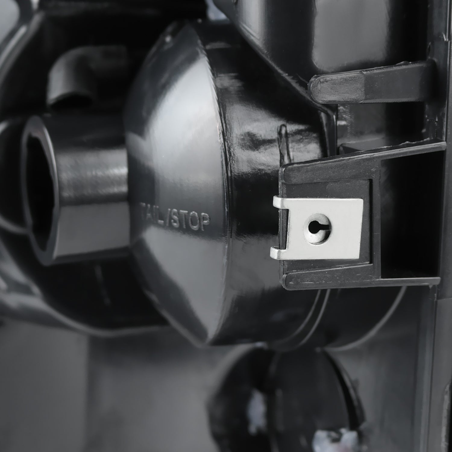 2000-2006 Chevy GMC Tahoe/Yukon/Suburban Tail Lights Chrome/Clear Lens