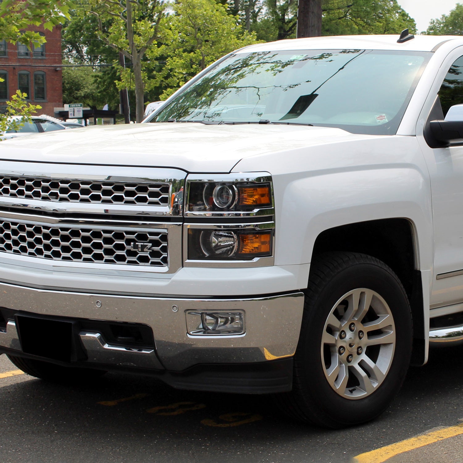 2014-2015 Chevy Silverado 1500 Projector Headlights Glossy Black/Clear Lens