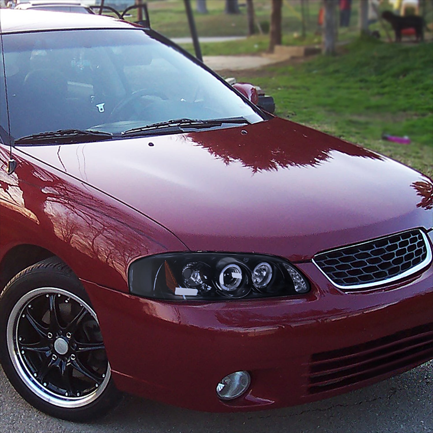 2000-2003 Nissan Sentra Dual Halo Projector Headlights Glossy Black/Smoke Lens