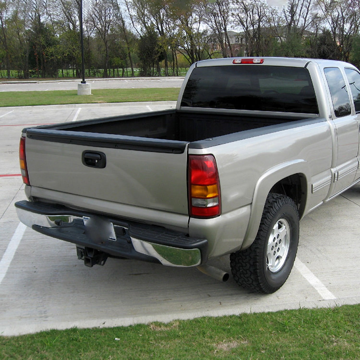 1999-2007 Chevy Silverado/GMC Sierra SLT SLE BLS Tailgate Protector Spoiler