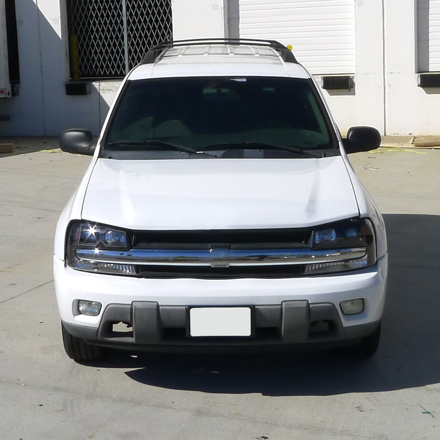 2002-2009 Chevy Trailblazer Projector Headlights LED Light Strip Matt Black