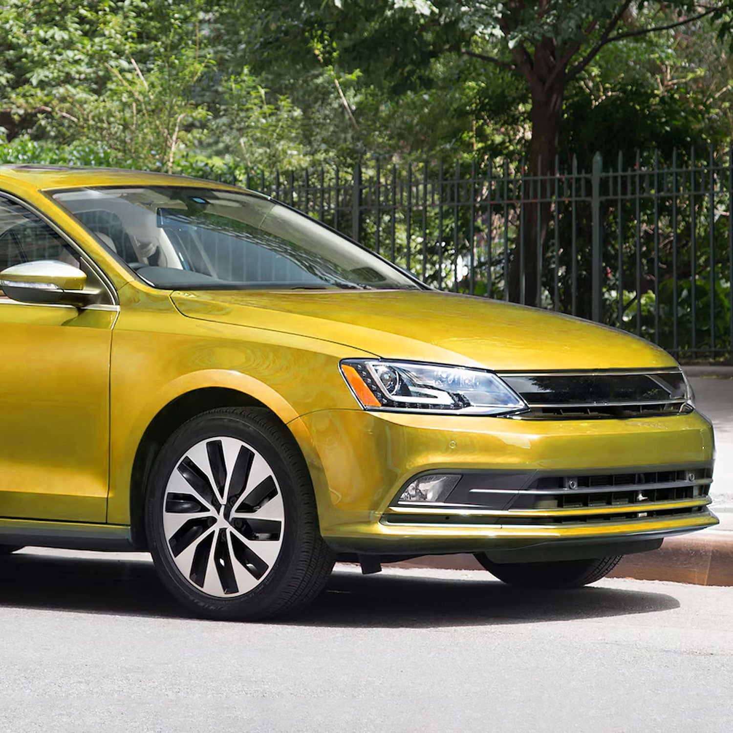 2015-2018 VW Jetta H8 Fog Lights Kit w/ Switch & Wiring Harness Chrome/Clear