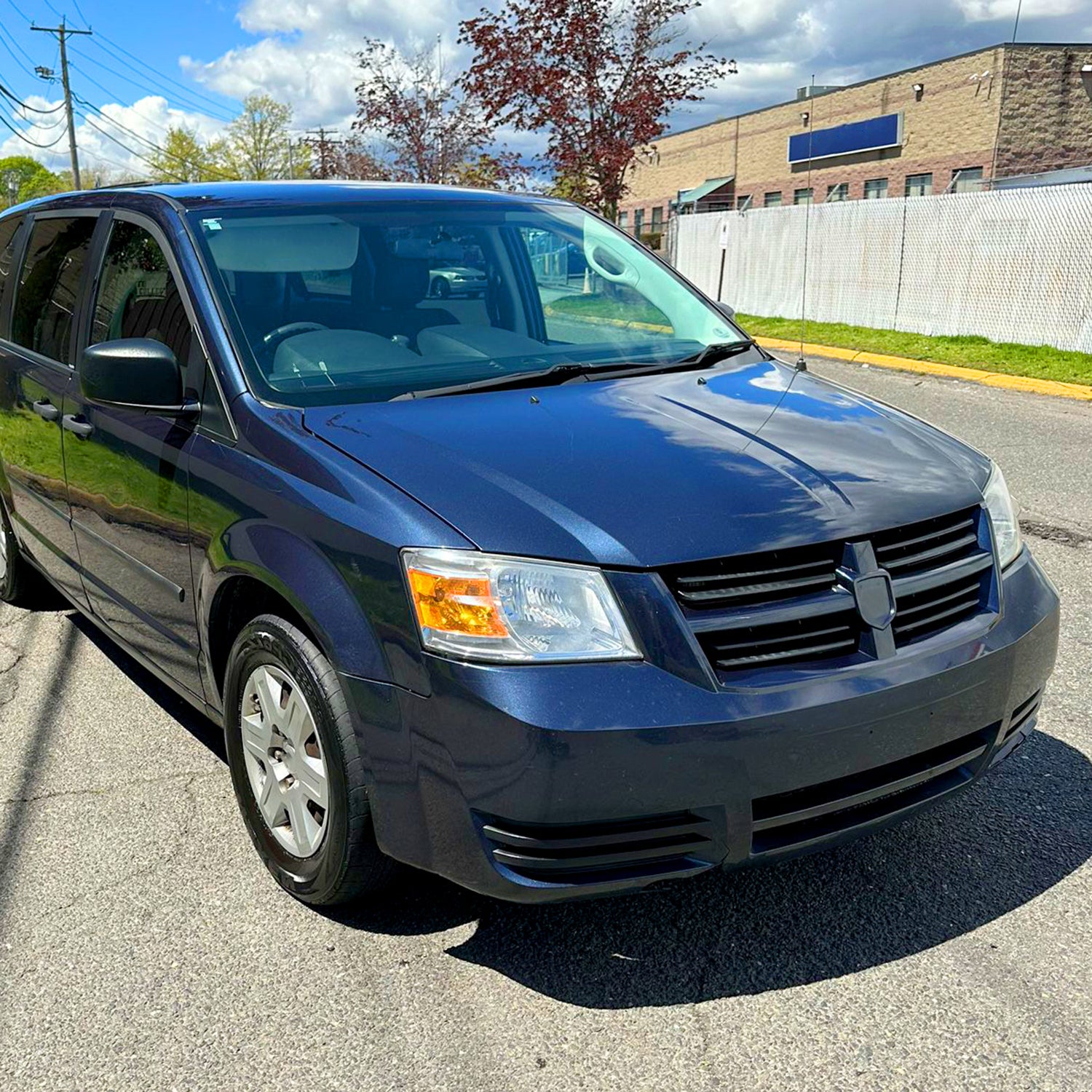 2008-2010 Dodge Grand Caravan Factory Crystal Headlight - Passenger Side