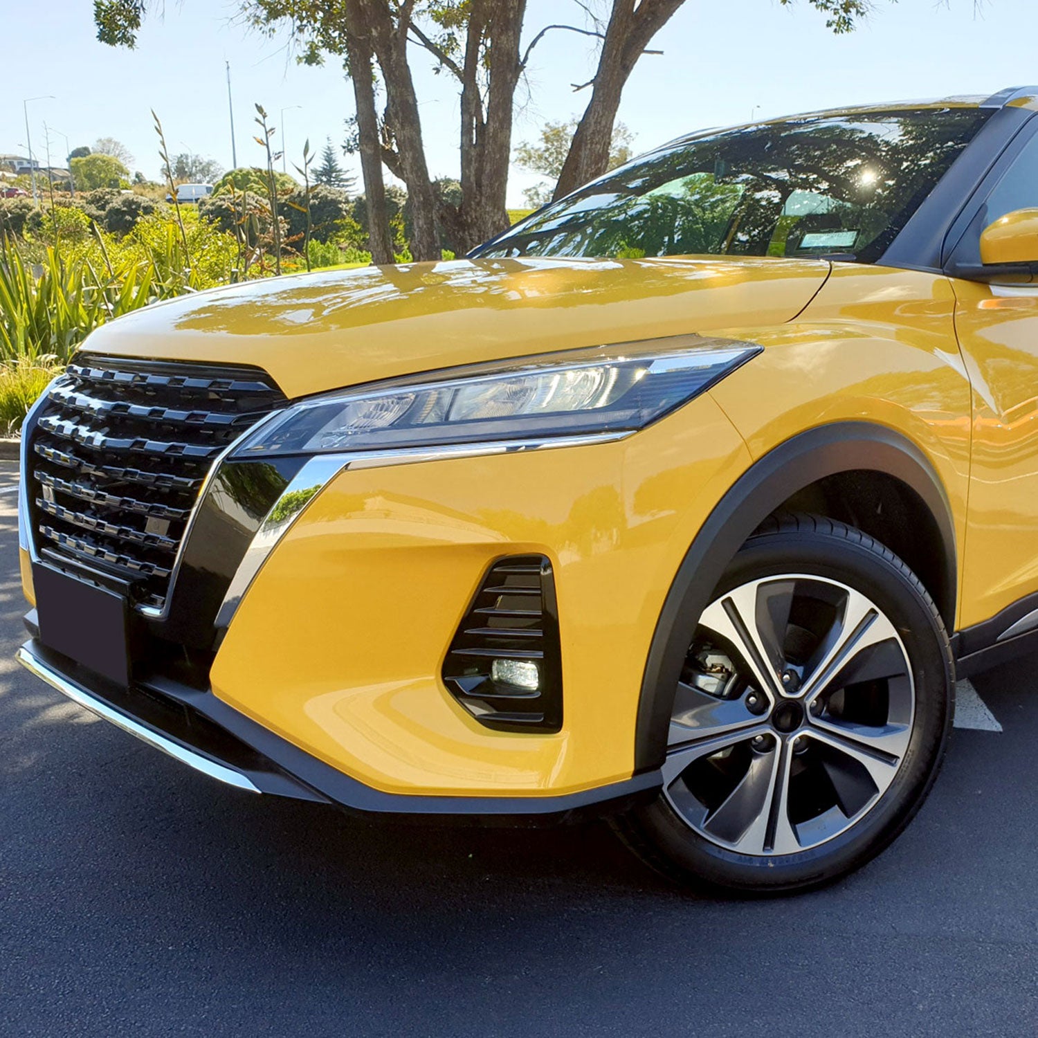 2021-2022 Nissan Kicks LED Fog Lights Kit Glossy Black Housing/Clear Lens