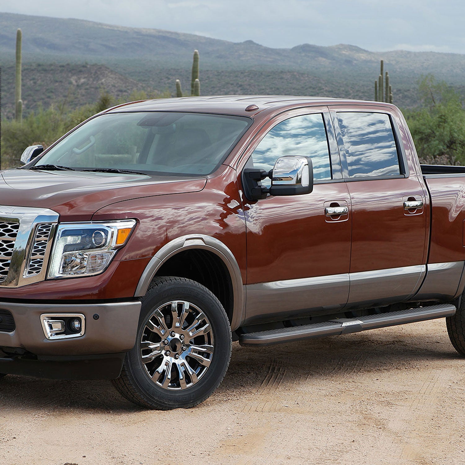 2016-2022 Nissan Titan BSM Memory Fuction & Manually Chrome Towing Mirrors