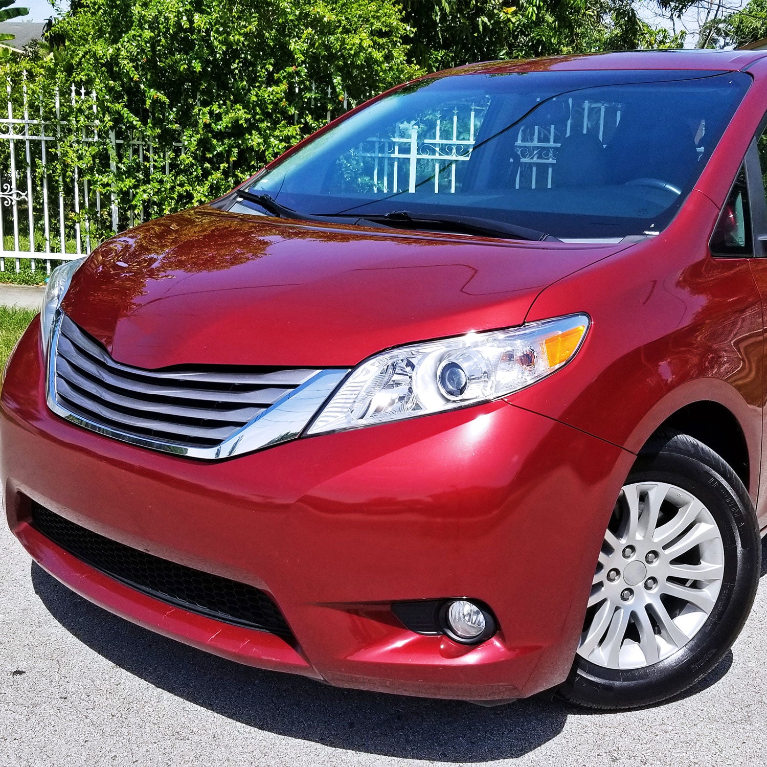 2011-2017 Toyota Sienna H11 Fog Lights Kit Chrome Housing/Clear Lens