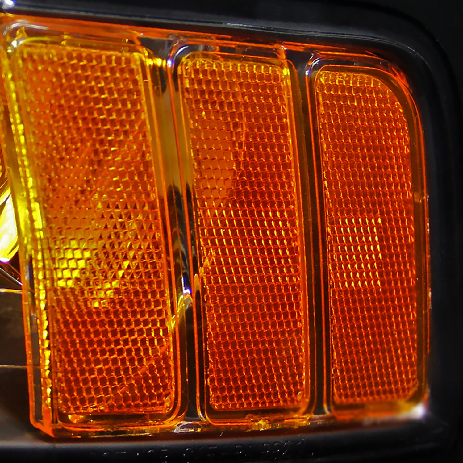 1999-2004 Ford Mustang Projector Headlights Amber Reflectors Matt Black/Clear