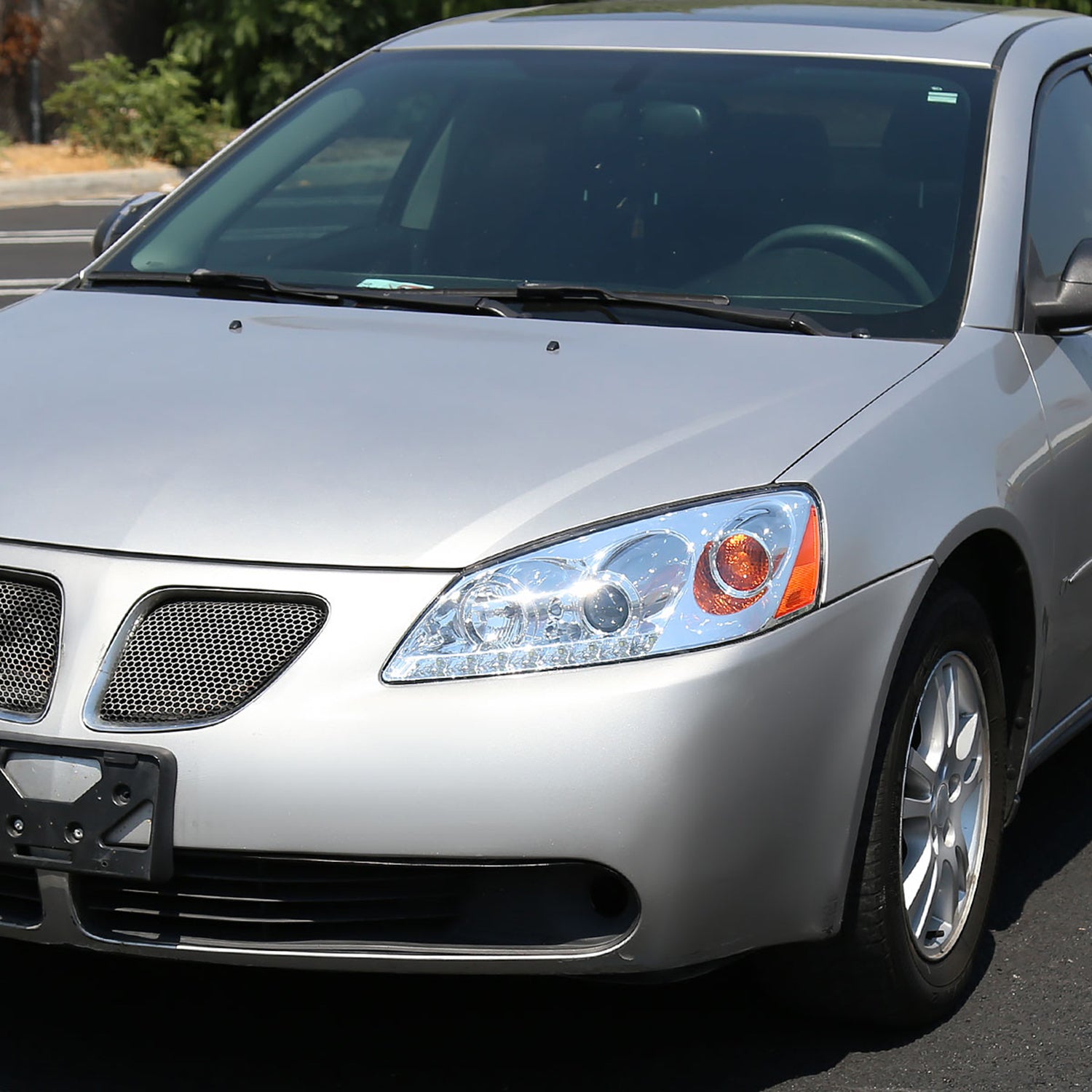 2005-2010 Pontiac G6 Projector Headlights w/ LED Light Strip Chrome/Clear Lens