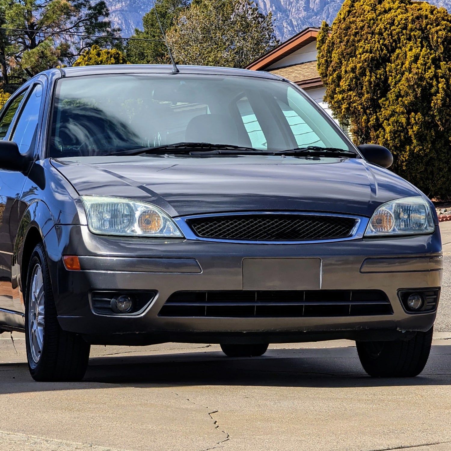 2005-2007 Ford Focus Factory Style Headlights Chrome Housing/Clear Lens