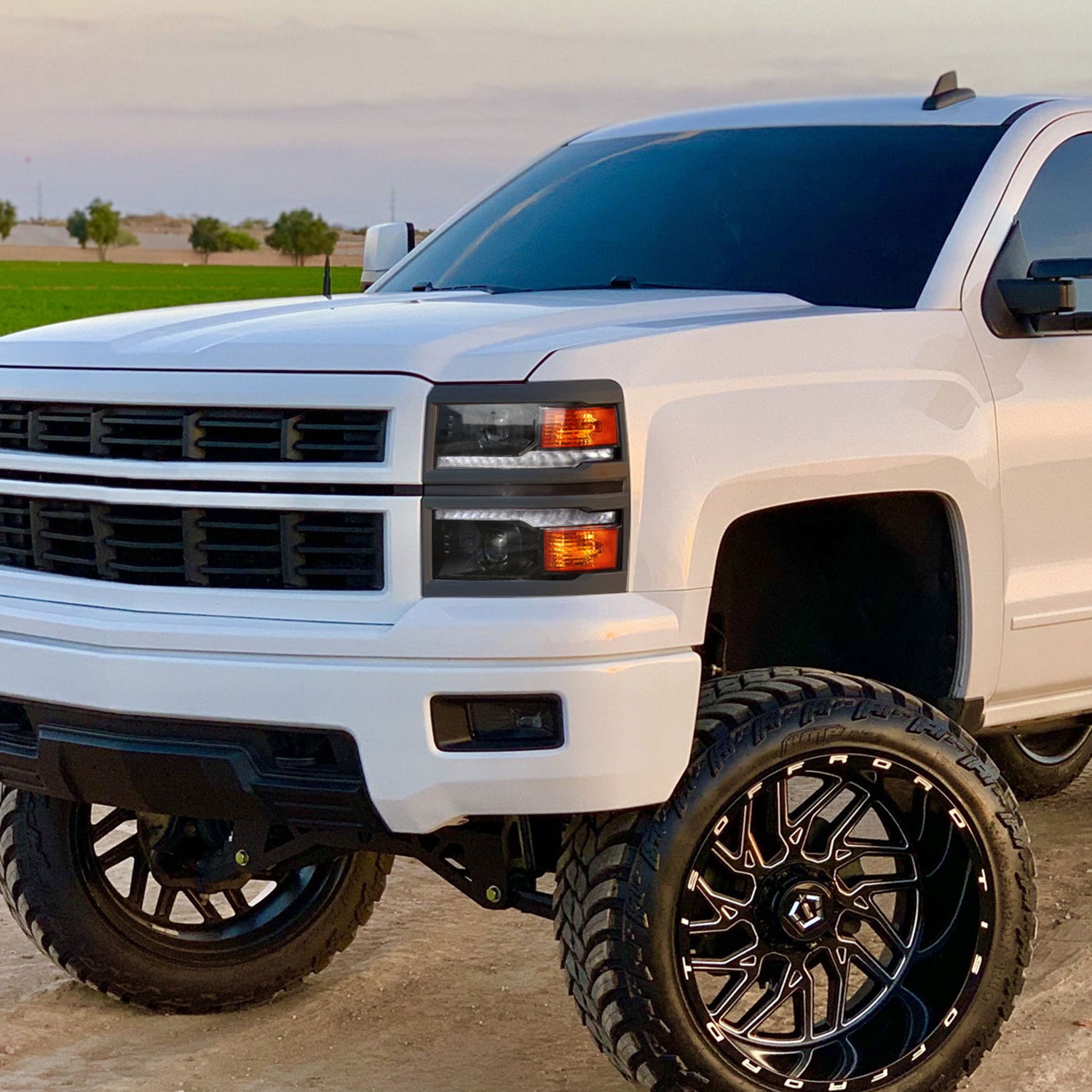 2014-2015 Chevy Silverado 1500 LED Bar Projector Headlights Black/Black Trim