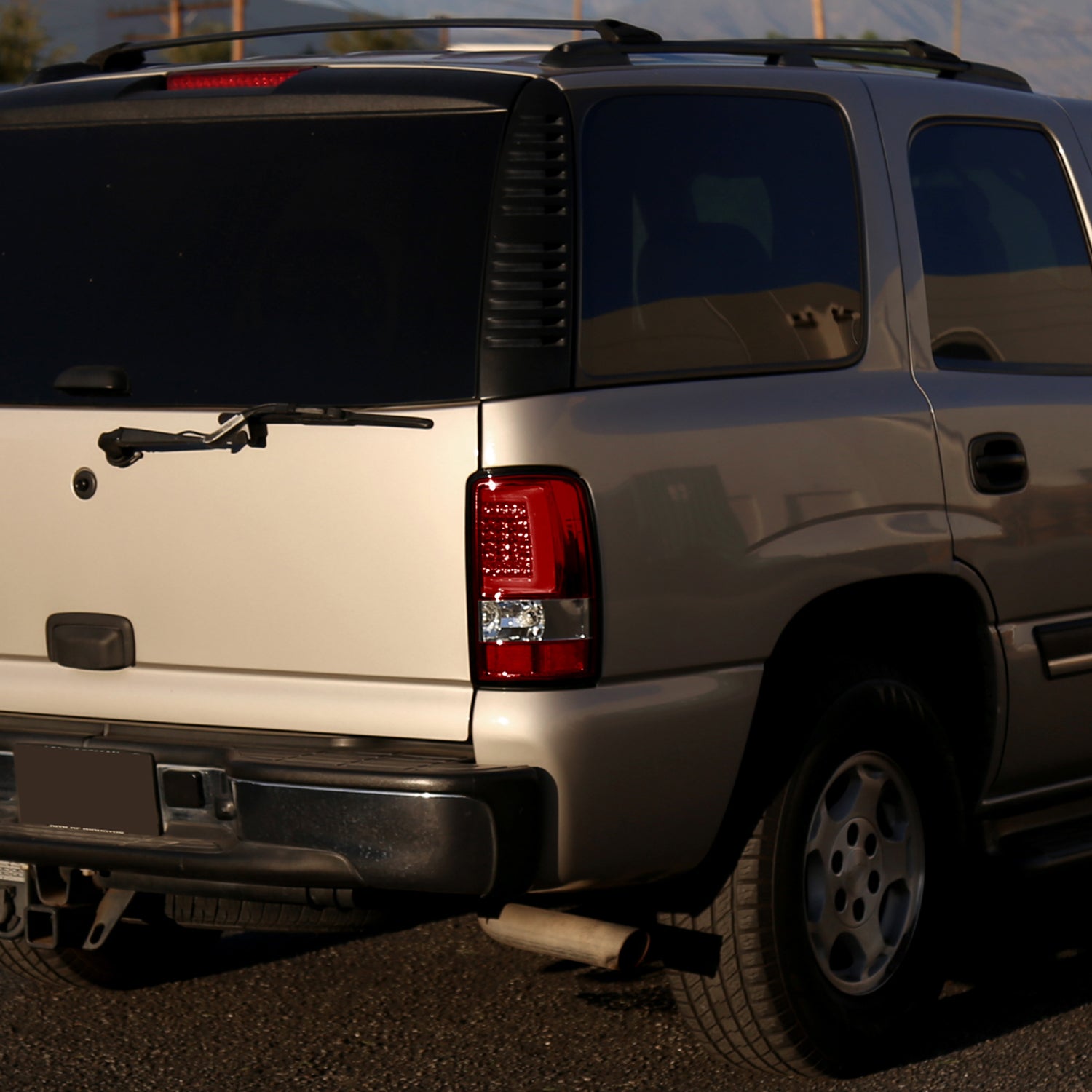 2000-2006 Chevy Suburban/Tahoe/Yukon/Yukon XL LED C Bar Tail Lights Chrome/Red