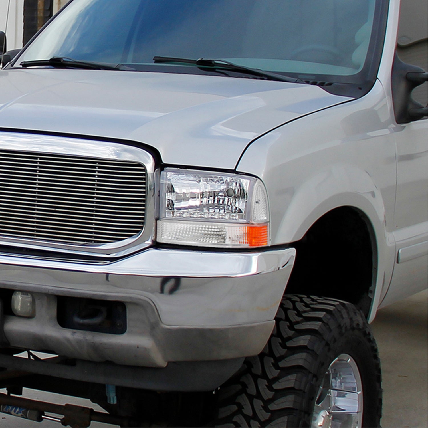 1999-2004 Ford F-250/F-350/F-450/F-550/Excursion Corner Lights Chrome/Clear