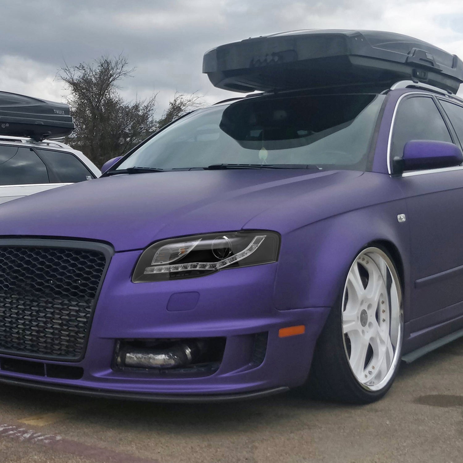 2006-2008 Audi A4 Projector Headlights R8 SMD LED Light Strip Matt Black/Clear