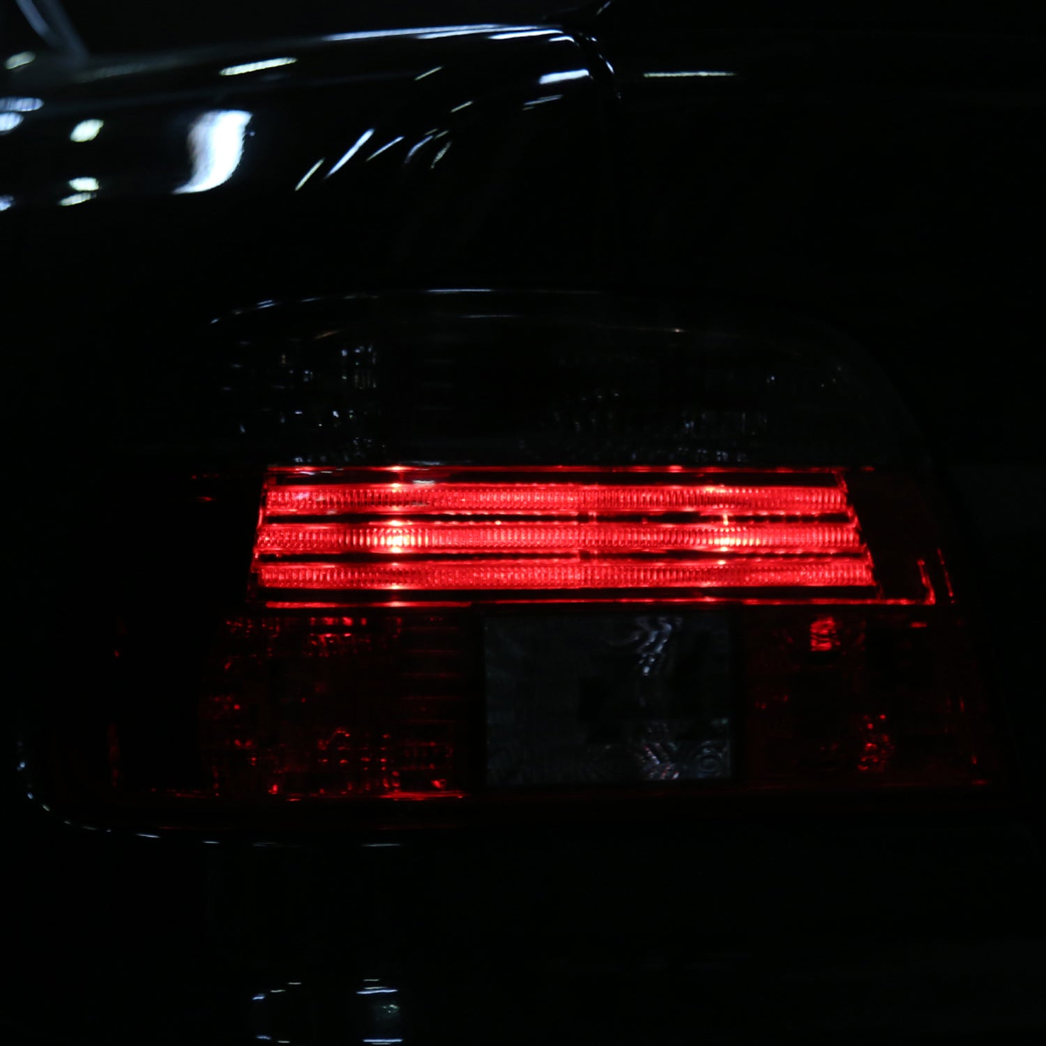 1997-2000 BMW E39 5 Series Tail Lights Chrome Housing/Red Smoke Lens