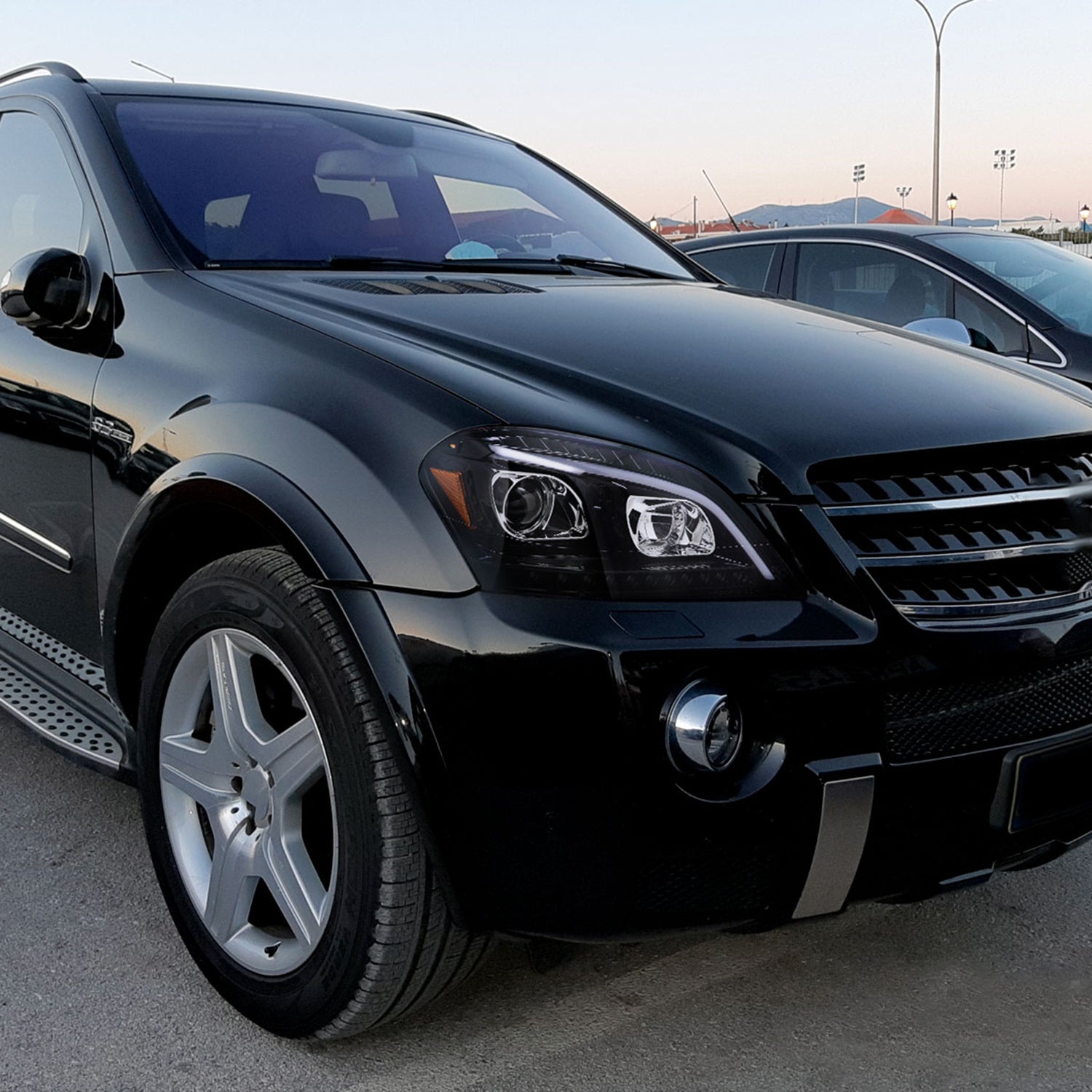 2006-2008 Mercedes W164 ML Class LED Bar Headlights Signal Lights Jet Black