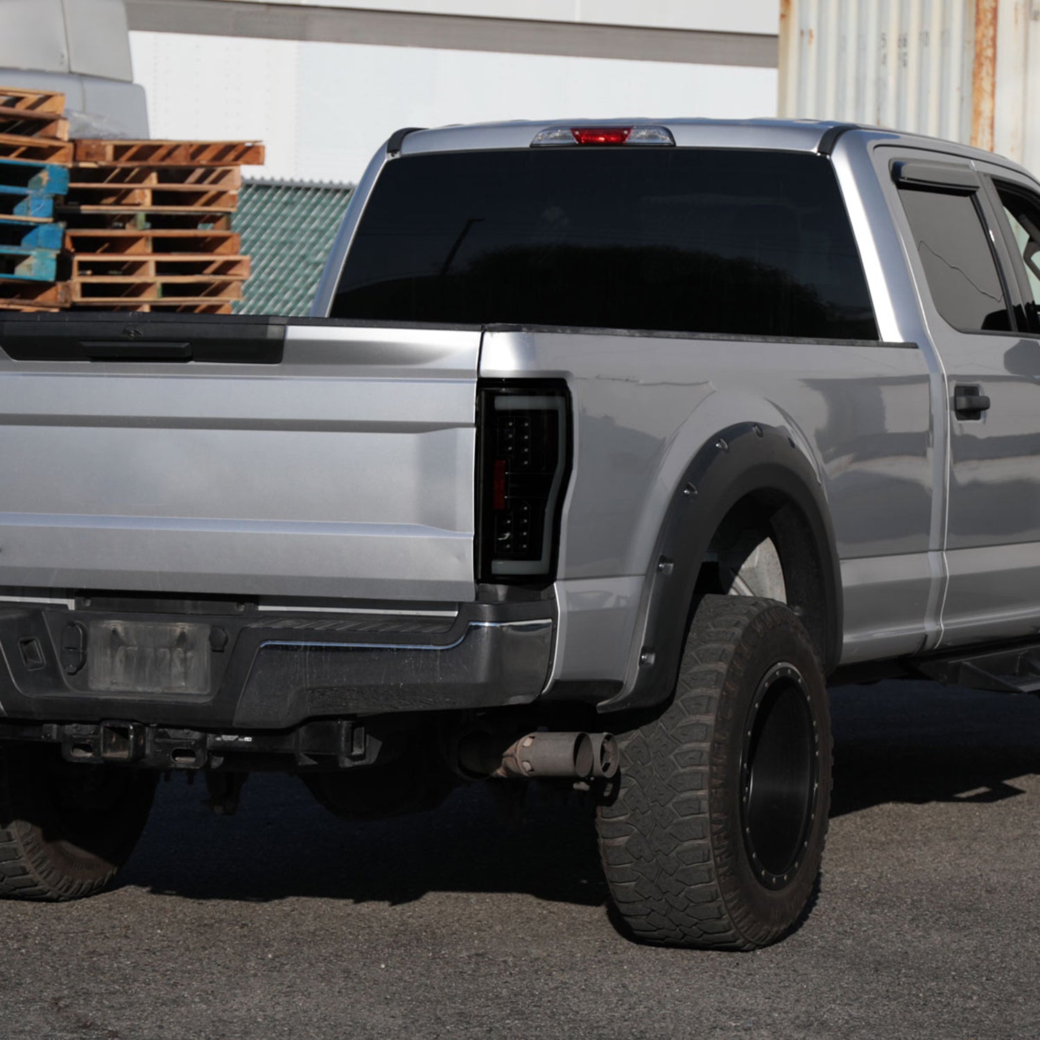 2017-2019 Ford F-250/350/450/550 LED Bar Tail Lights Glossy Black/Dark Smoke