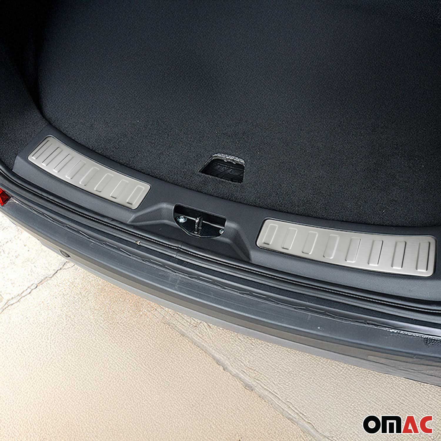 2015-2026 Land Rover Discovery Sport Trunk Sill Bumper Guard Stainless Steel