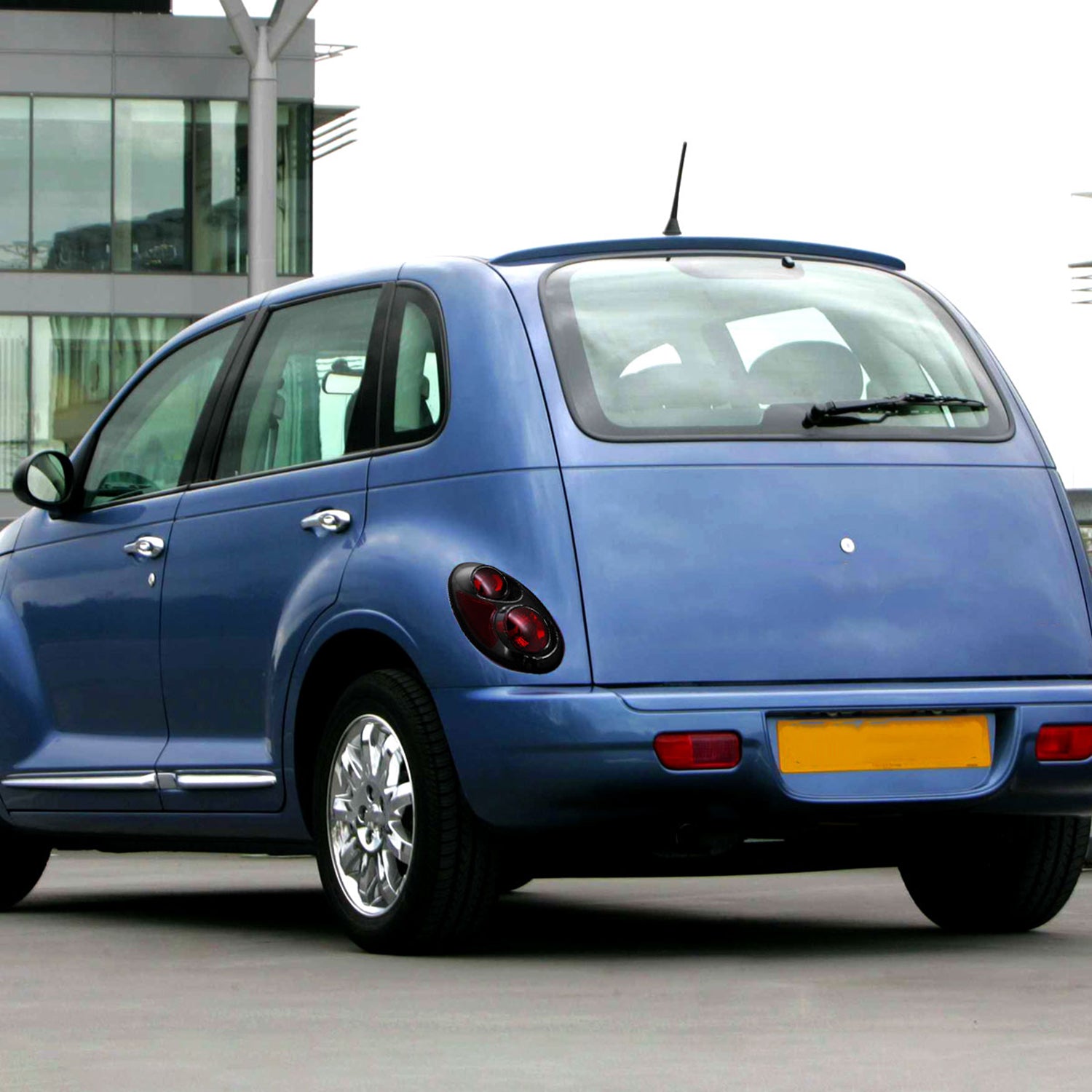 2001-2005 Chrysler PT Cruiser Tail Lights Matte Black Housing/Clear Lens