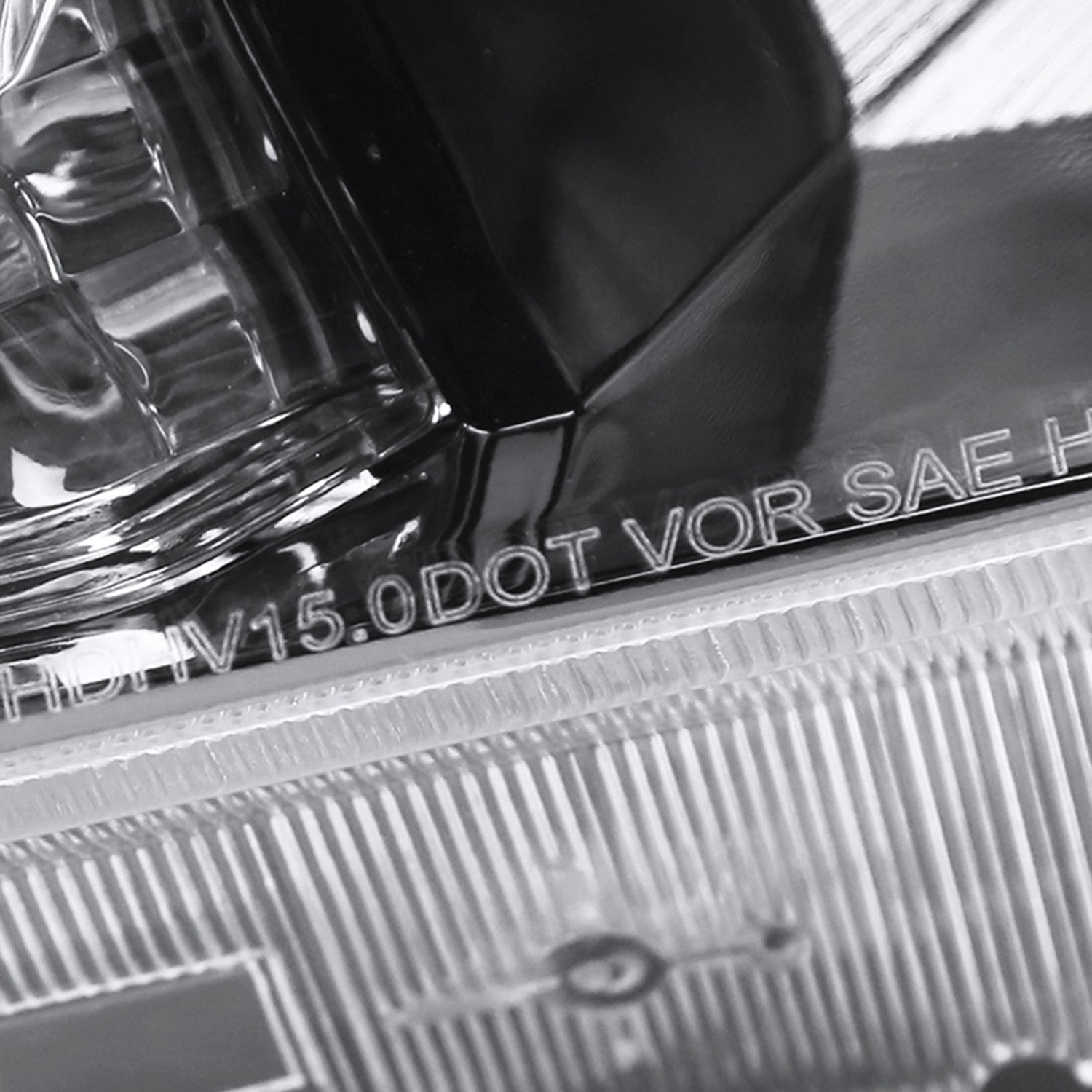 2016-2018 Honda HR-V Crystal Headlights w/ Amber Reflectors Glossy Black/Clear