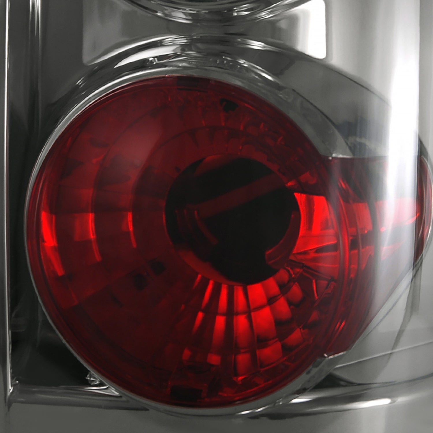 1997-2002 Ford Expedition Tail Lights Chrome Housing/Smoke Lens