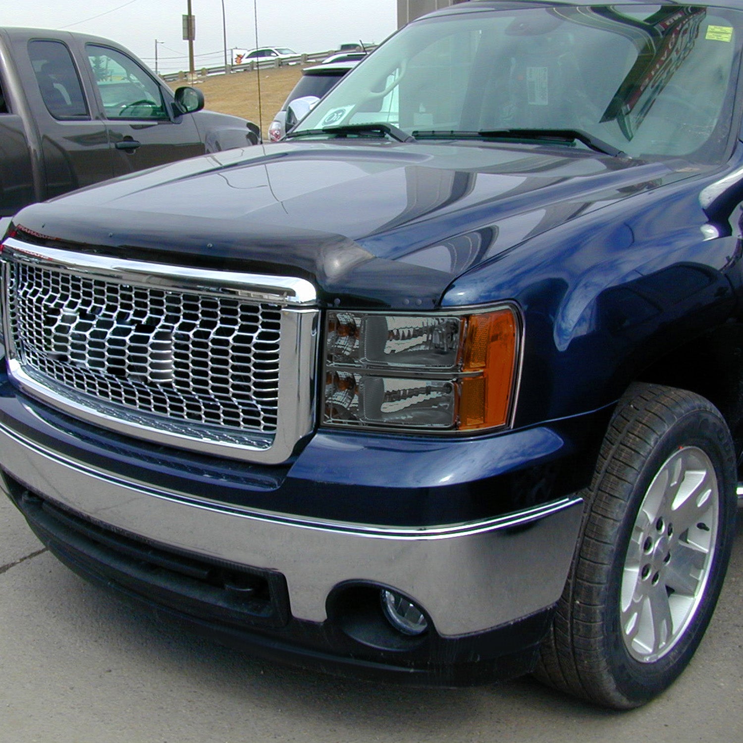 2007-2013 GMC Sierra 1500/ 2500HD 3500HD Factory Headlights Chrome/Light Smoke