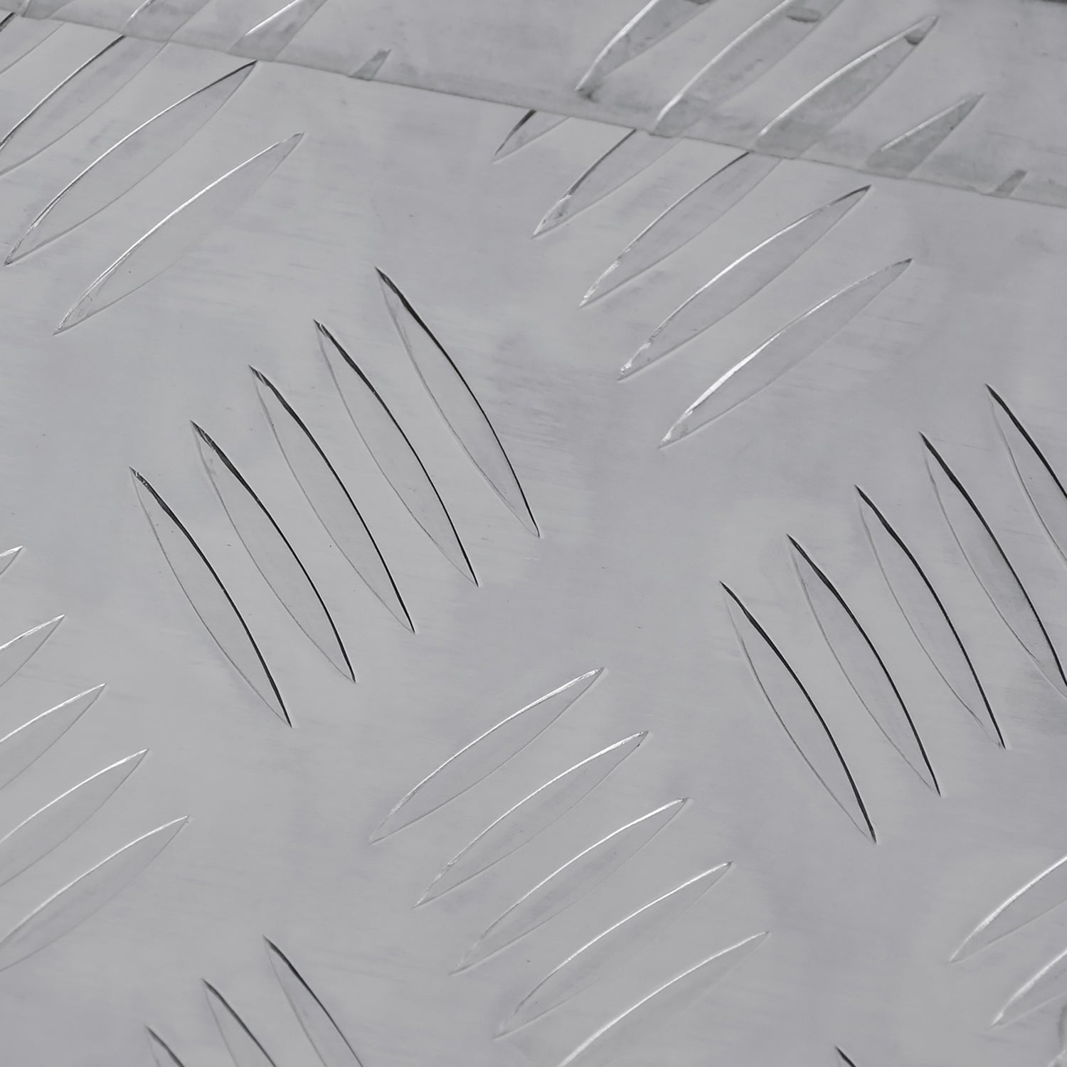 Universal 31" Heavy Duty Silver Aluminum Tool Box w/ Side Handles Lock & Keys