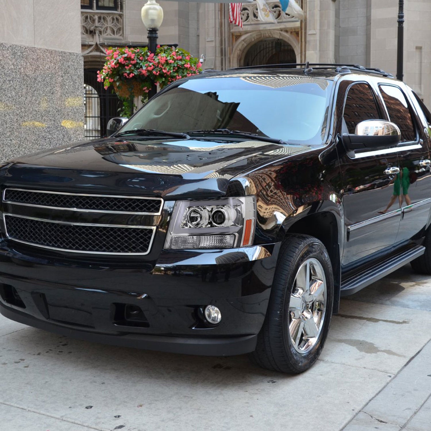 2007-2013 Chevy Avalanche/ 07-2014 Tahoe Suburban LED C-Bar RS Headlights Chrome