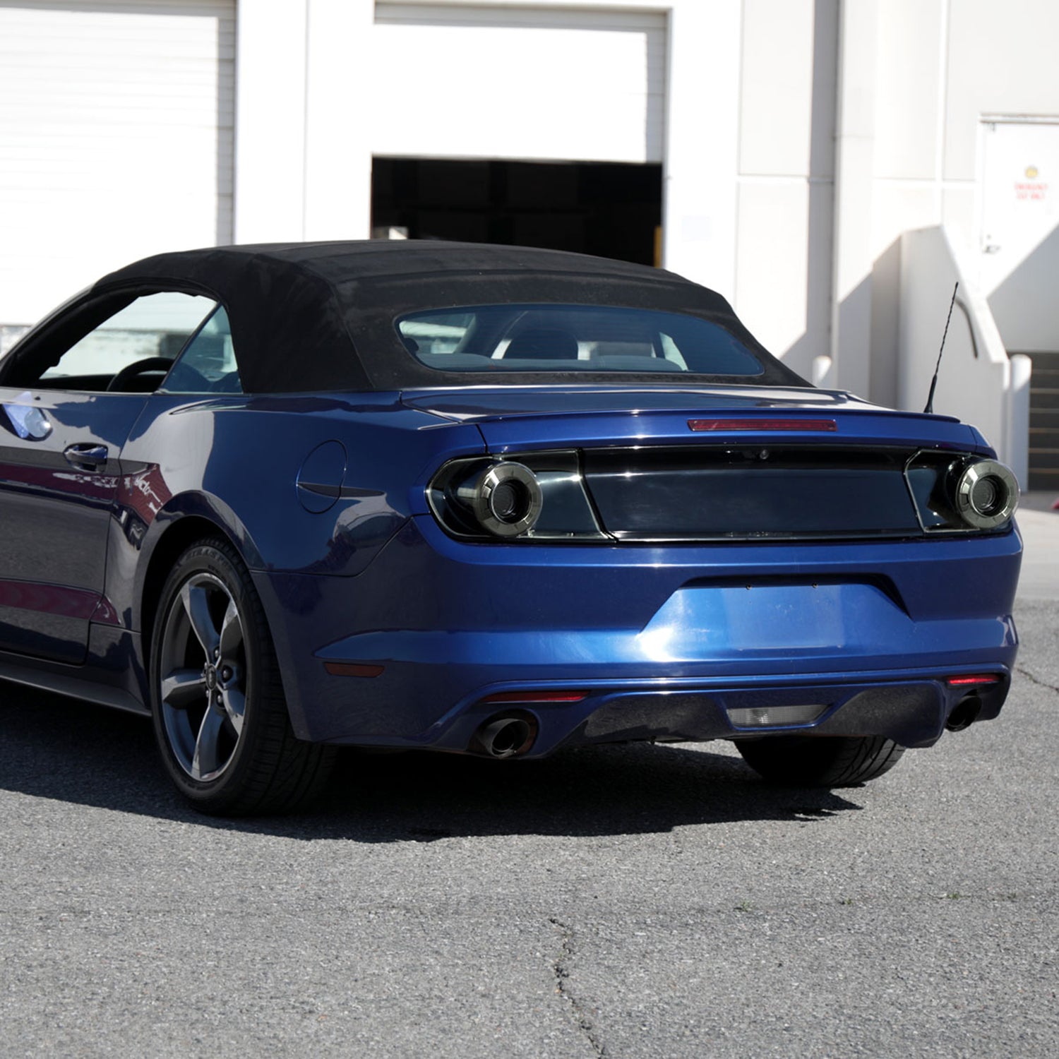 2015-2022 Ford Mustang Coupe/Convertible LED Tail Lights Glossy Black/Smoke