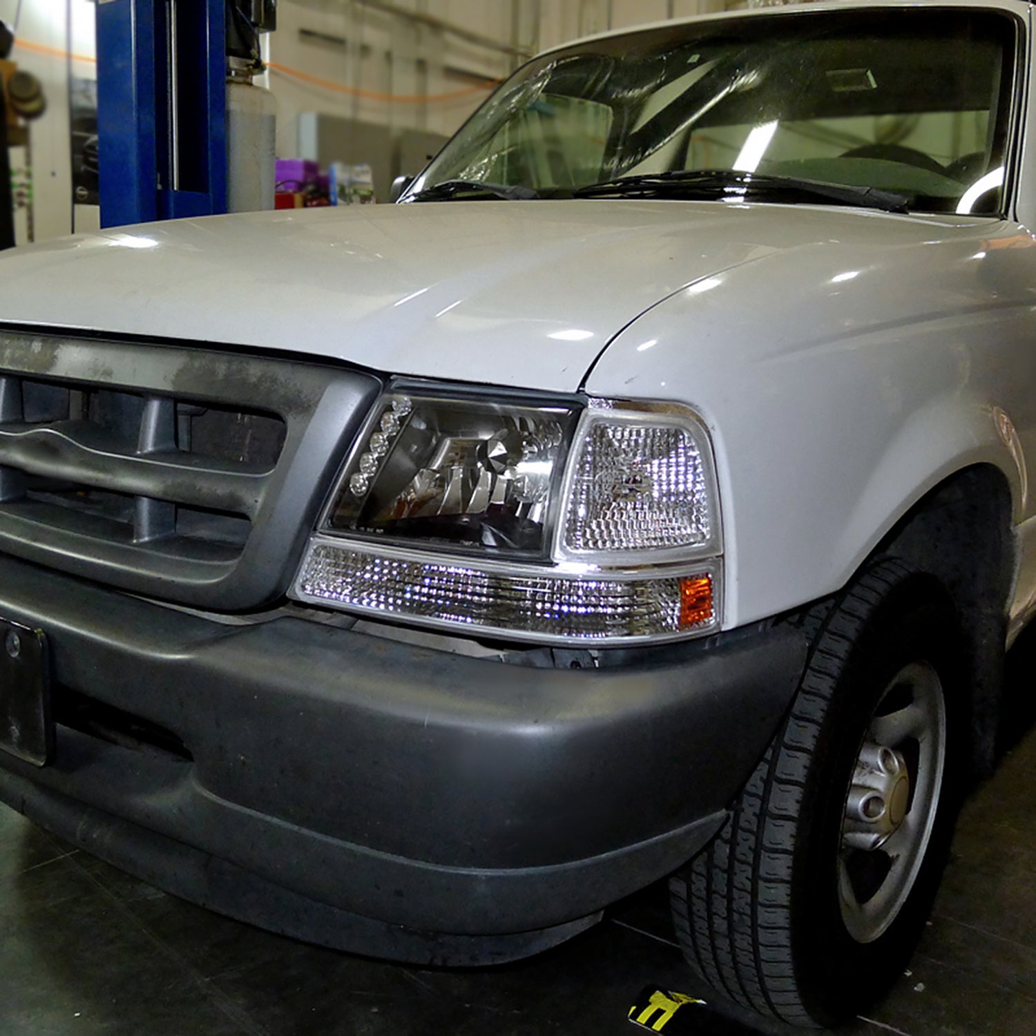 1998-2000 Ford Ranger Factory Style Headlights Matte Black/Clear Lens