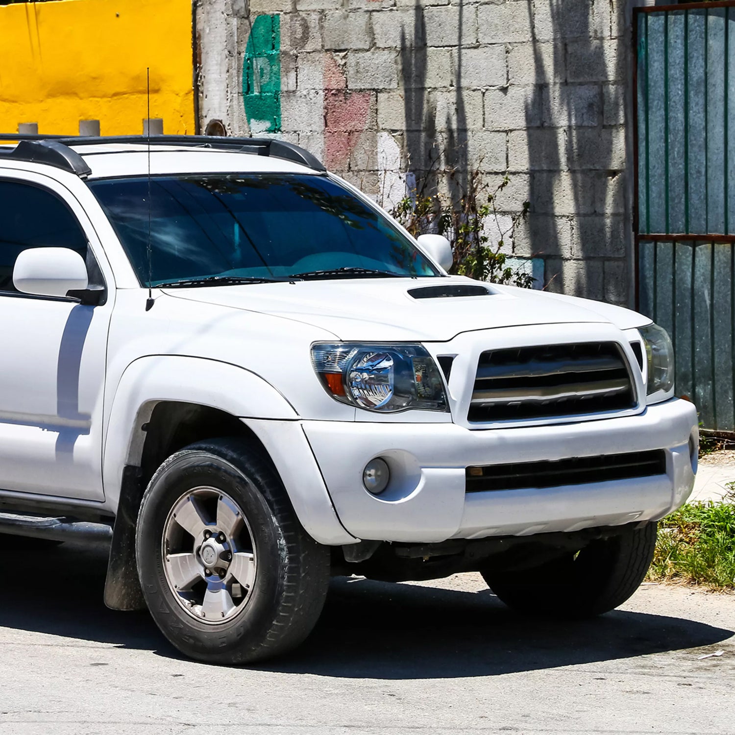 2005-2011 Toyota Tacoma Factory Style Headlights Matte Black/Clear Lens
