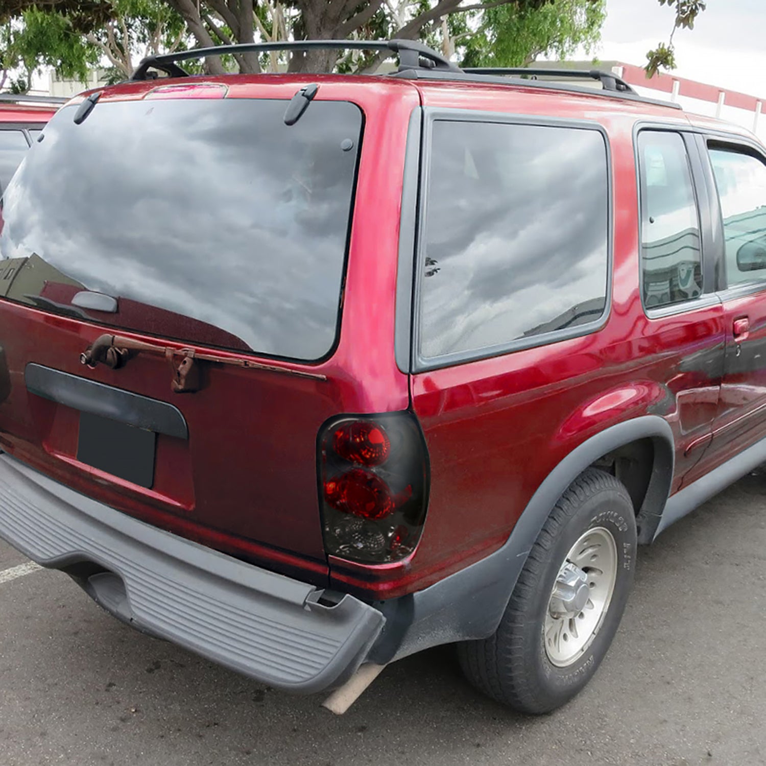 1998-2001 Ford Explorer Mercury Mountaineer Tail Lights Chrome/Smoke Lens