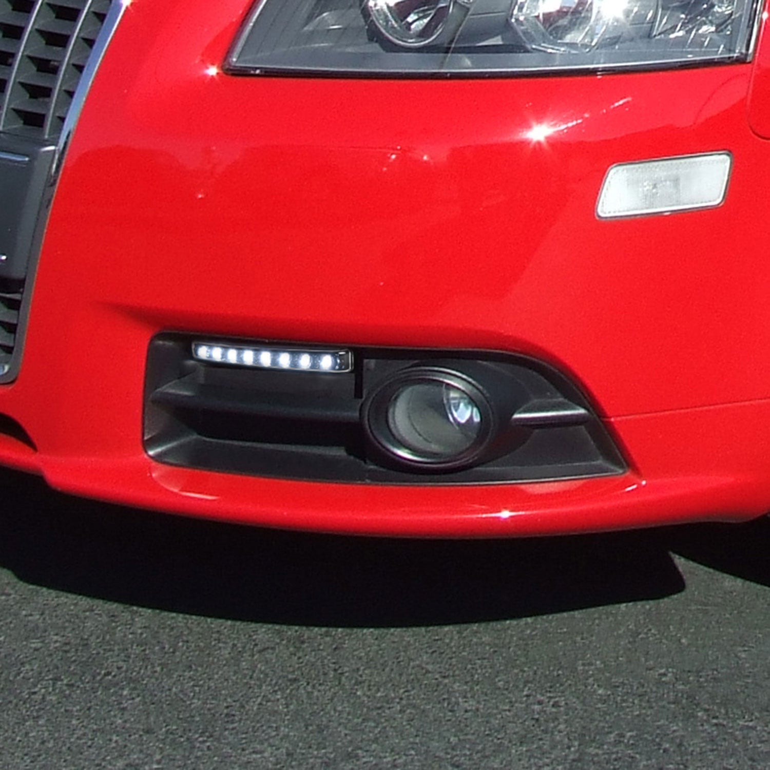 Universal 4W 8 LED 6000K Daytime Running Lights Matte Black Housing/Clear Lens