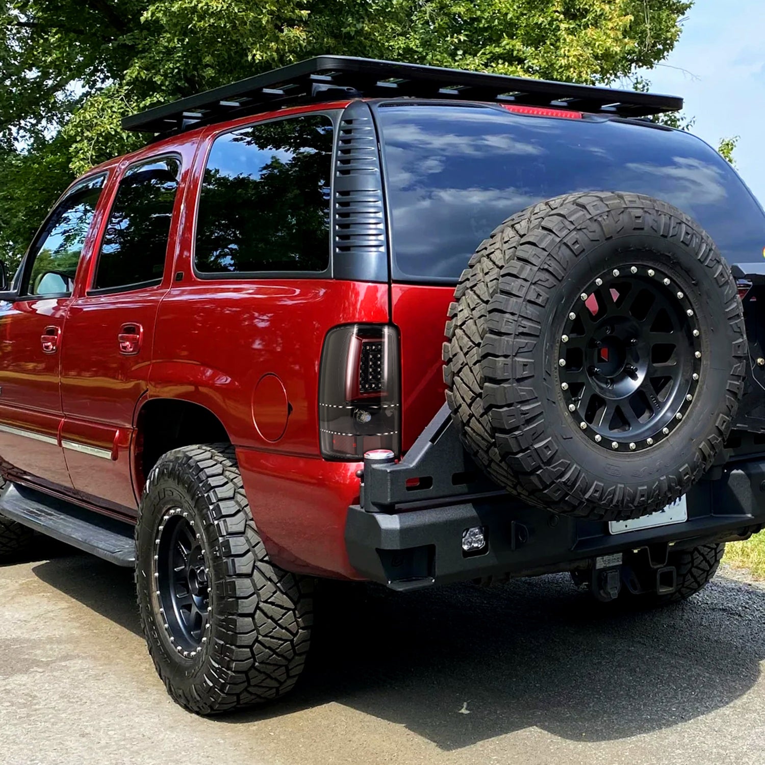 2000-2006 Chevy Suburban/Tahoe/Yukon/Yukon XL LED C Bar Tail Lights Jet Black