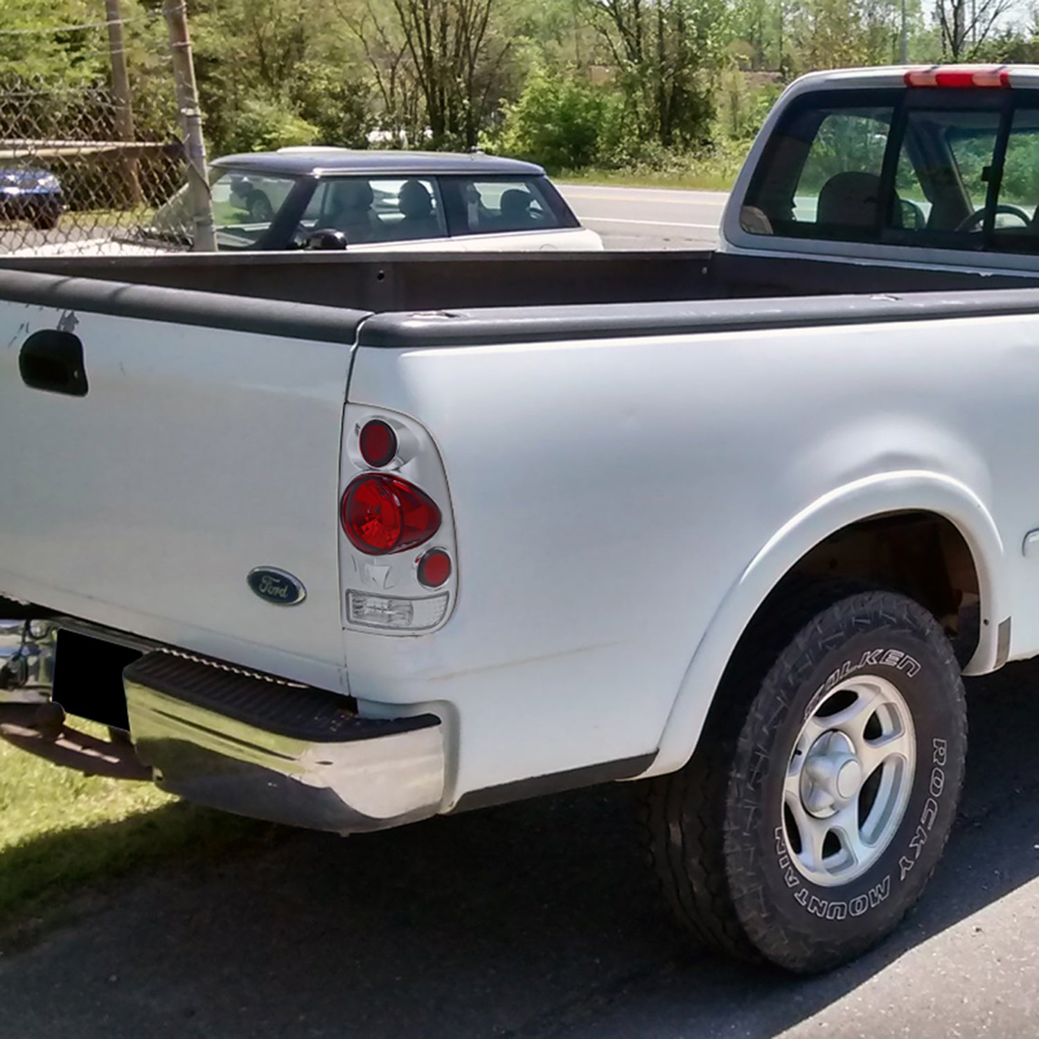 1997-2007 Ford F-150/F-250/F-350/F-450/F-550 Retro Tail Lights Chrome/Clear