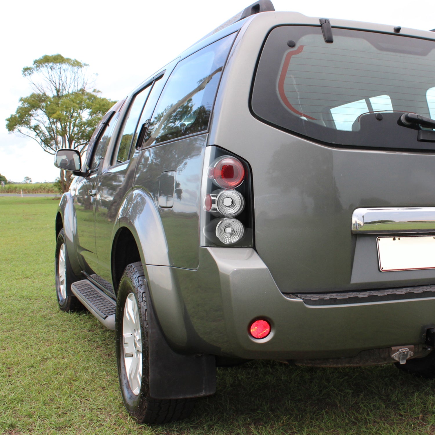 2005-2012 Nissan Pathfinder Tail Lights Matte Black Housing/Clear Lens