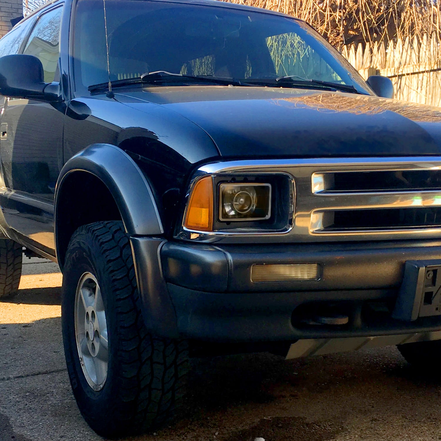 Universal 4"x6" H4 Projector Headlights Matte Black Housing/Glass Lens