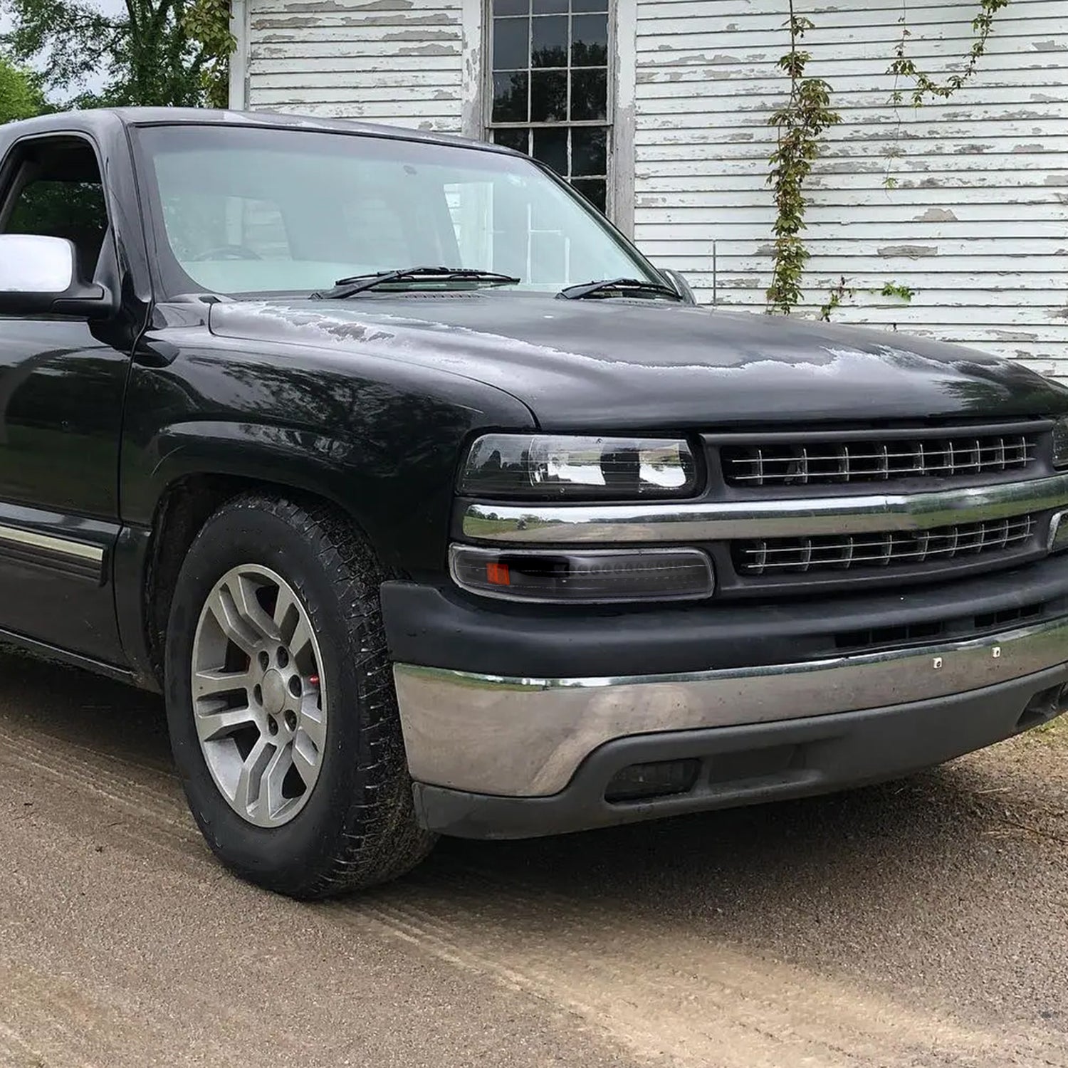 1999-2002 Chevy Silverado/ 00-2006 Tahoe Suburban LED Bumper Lights Matt Black