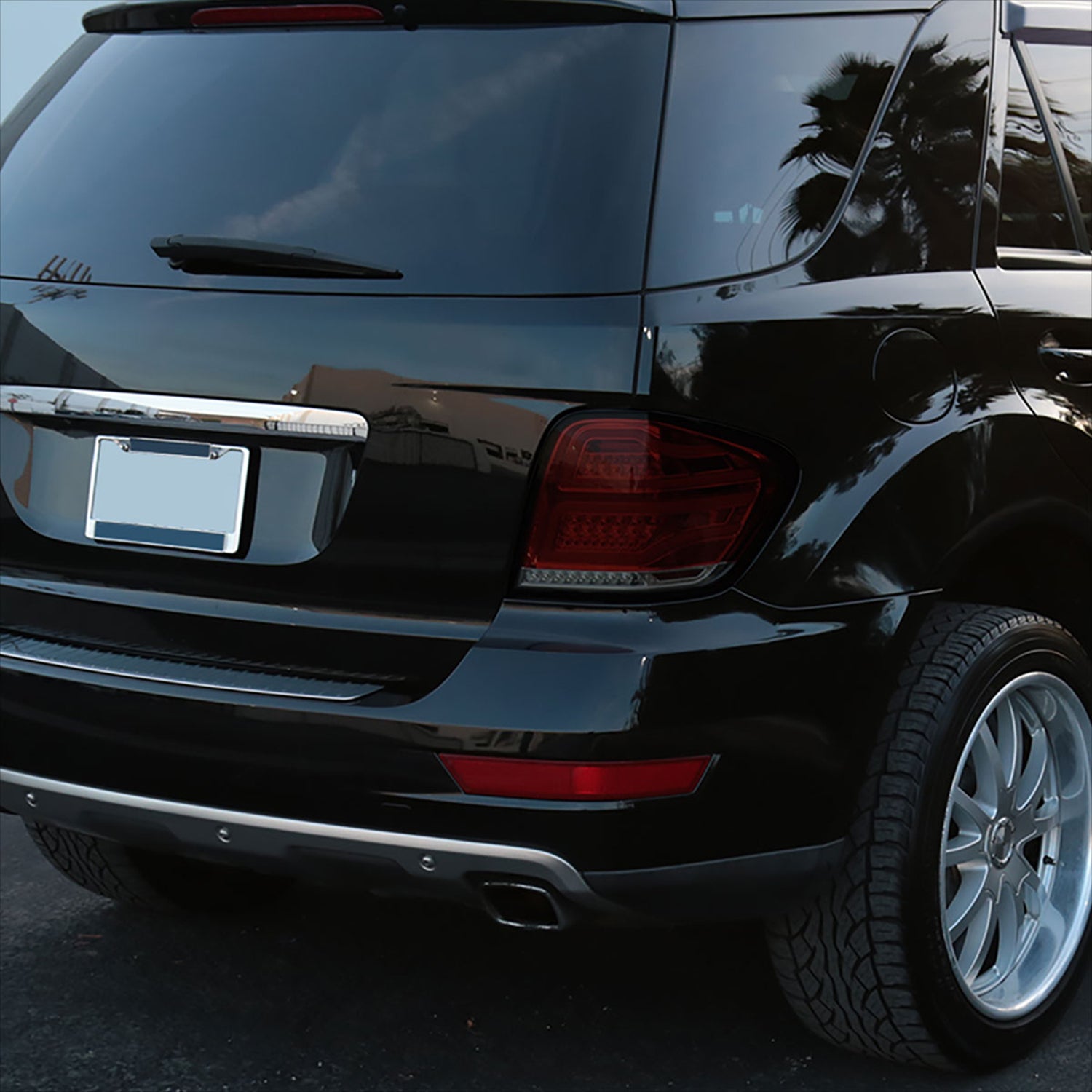 2006-2011 Mercedes Benz W164 ML Class LED Tail Lights Chrome/Red Smoke Lens